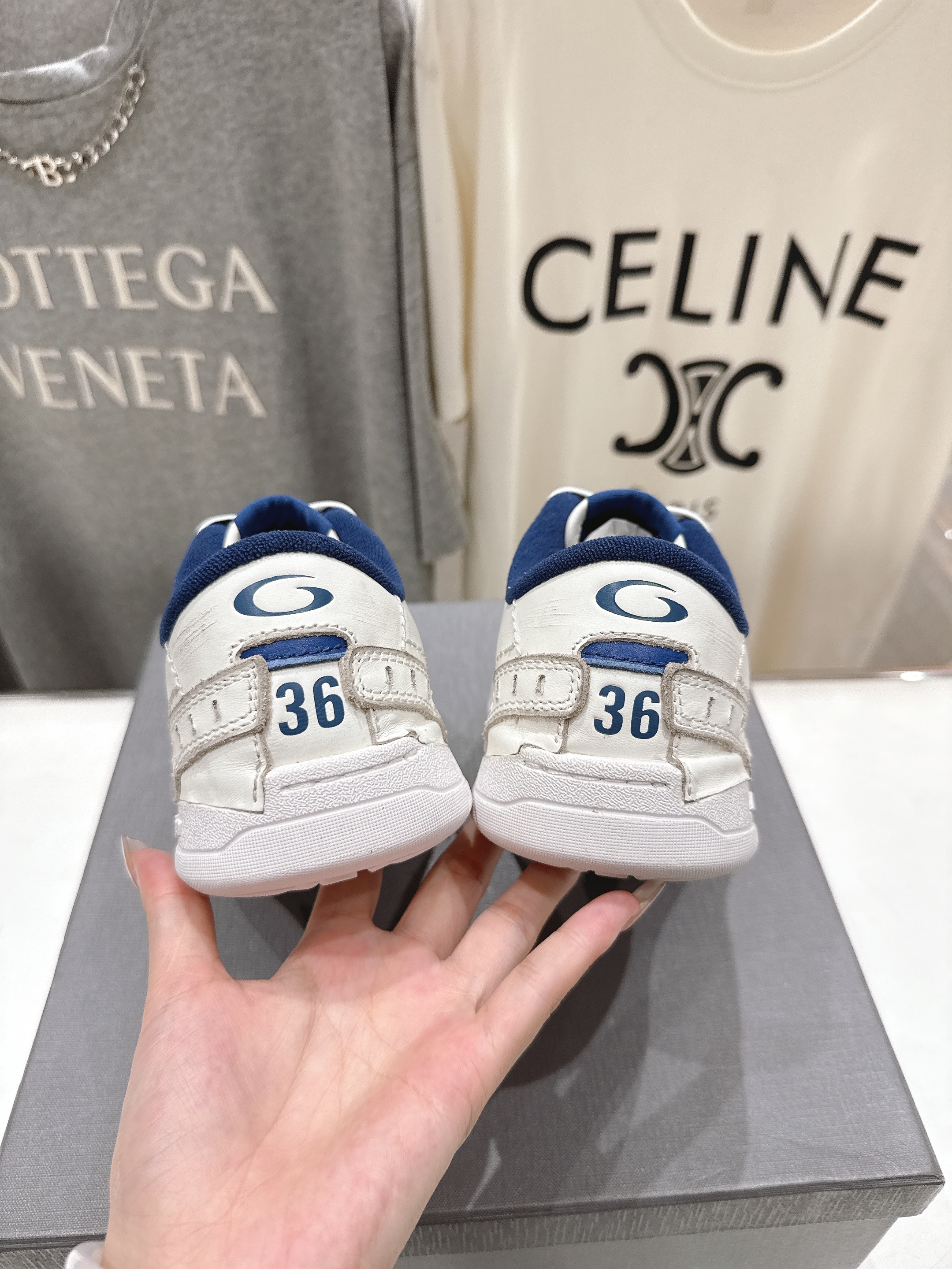 高版本出厂 男码+10
巴黎世家Balenciaga Hamptons Worn-Out 25ss