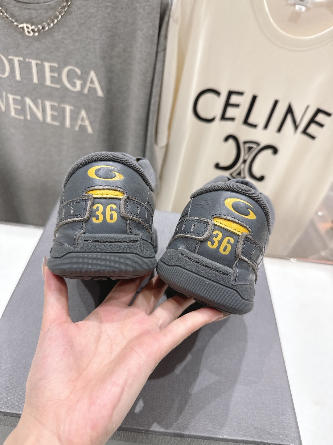高版本出厂 男码+10
巴黎世家Balenciaga Hamptons Worn-Out 25ss