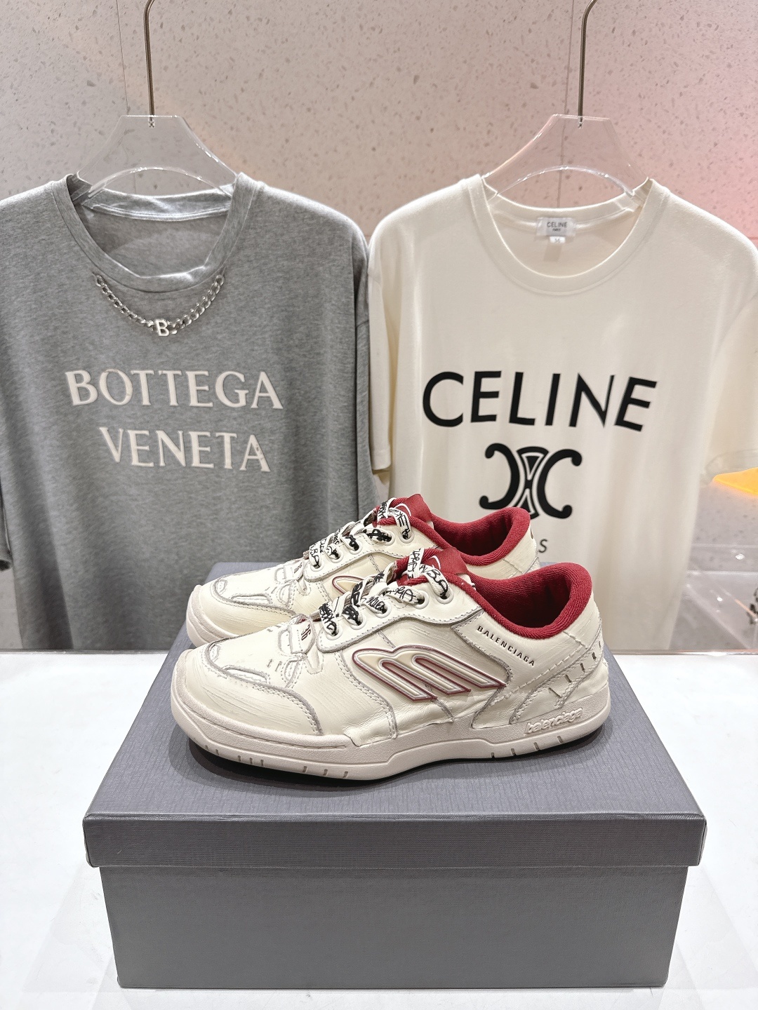 高版本出厂 男码+10
巴黎世家Balenciaga Hamptons Worn-Out 25ss