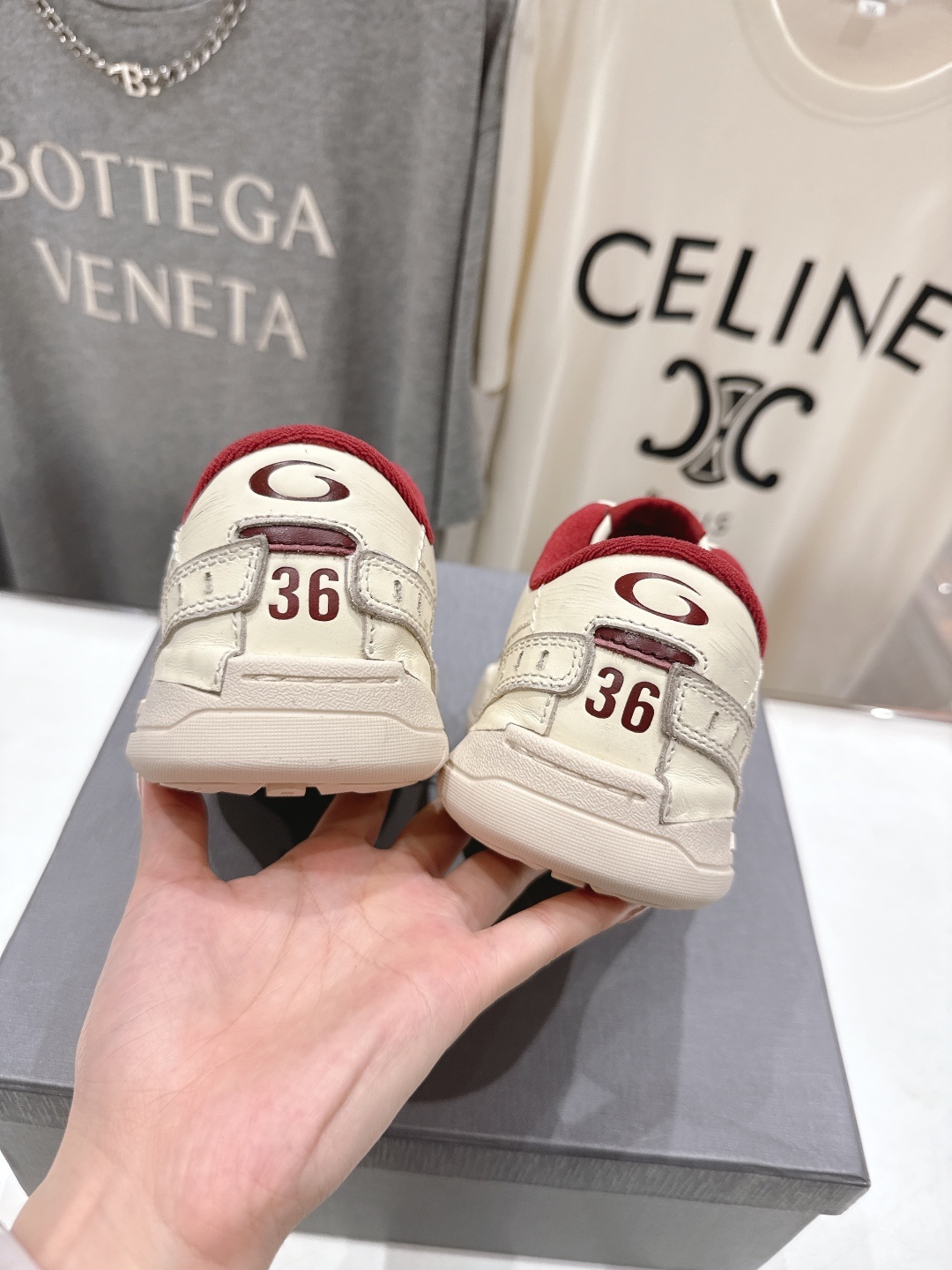 高版本出厂 男码+10
巴黎世家Balenciaga Hamptons Worn-Out 25ss