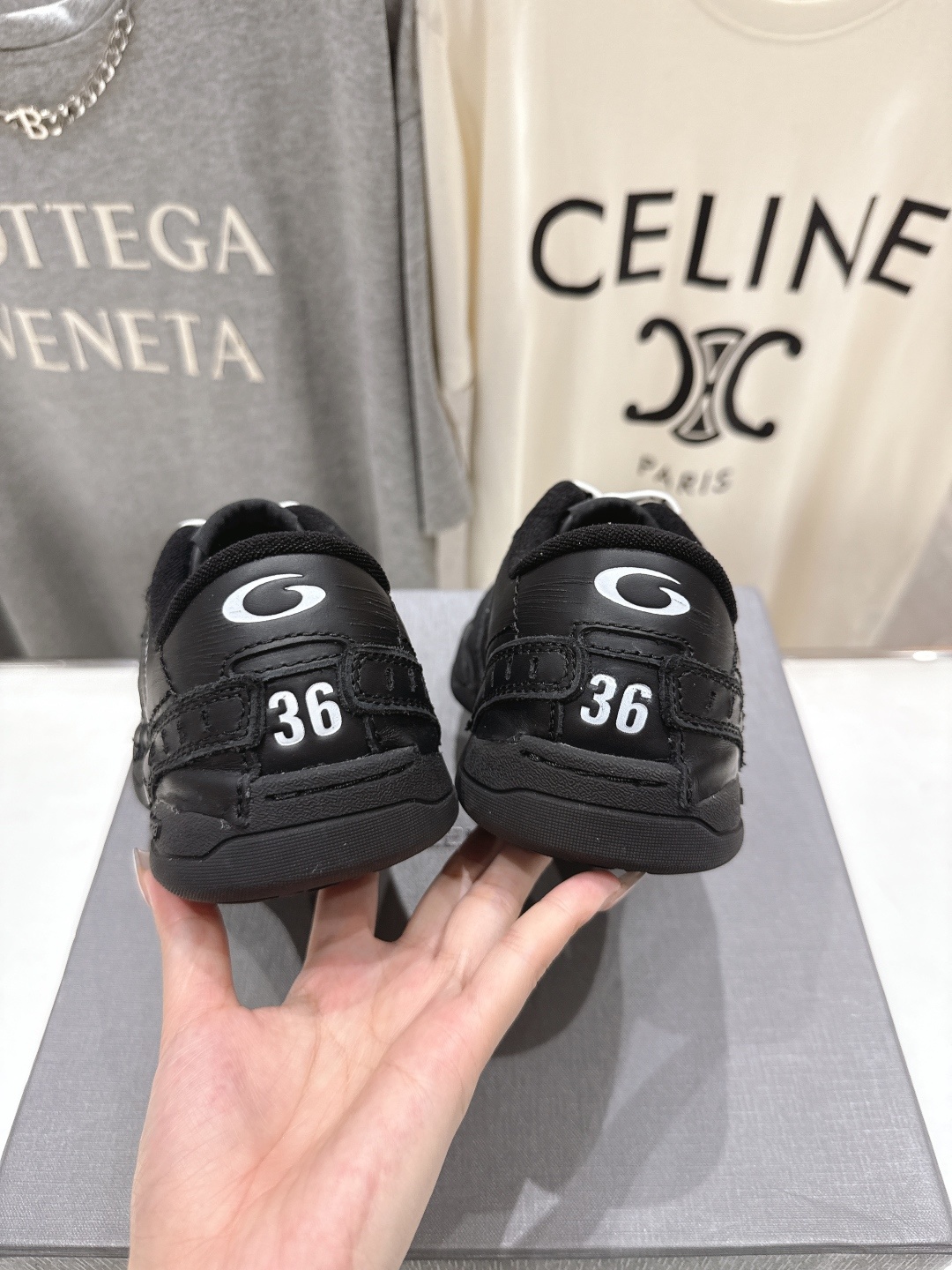 高版本出厂 男码+10
巴黎世家Balenciaga Hamptons Worn-Out 25ss