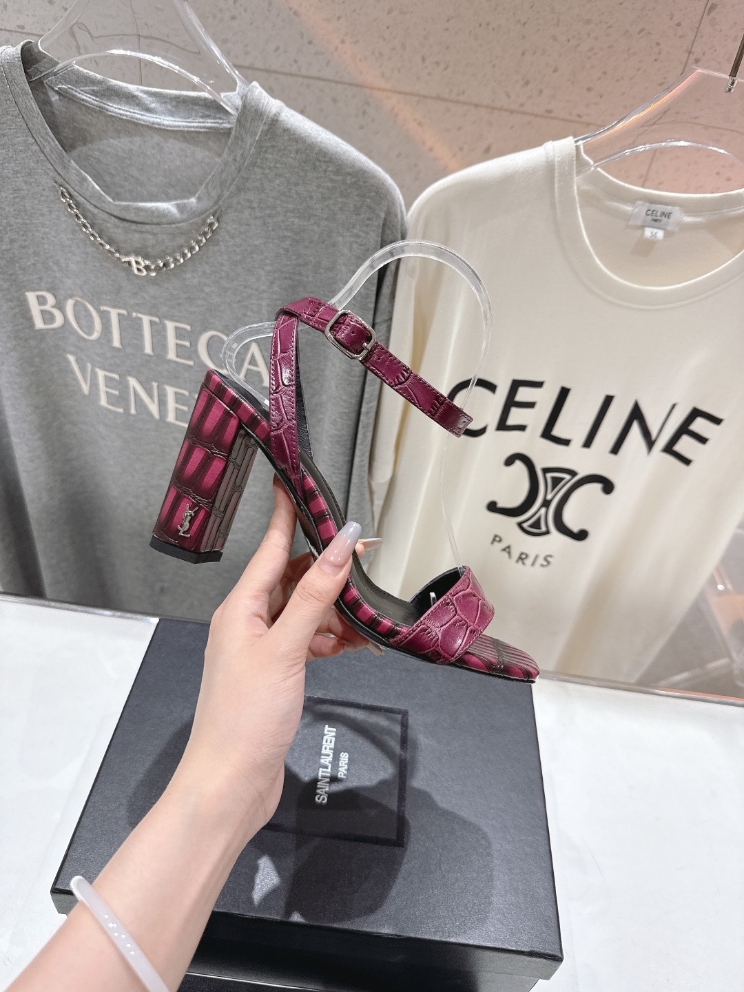 高版本出厂
 SAINT LAURENT～圣罗兰ysl 25ss夏季全新走秀款高跟鞋凉鞋·全新鞋型

唯