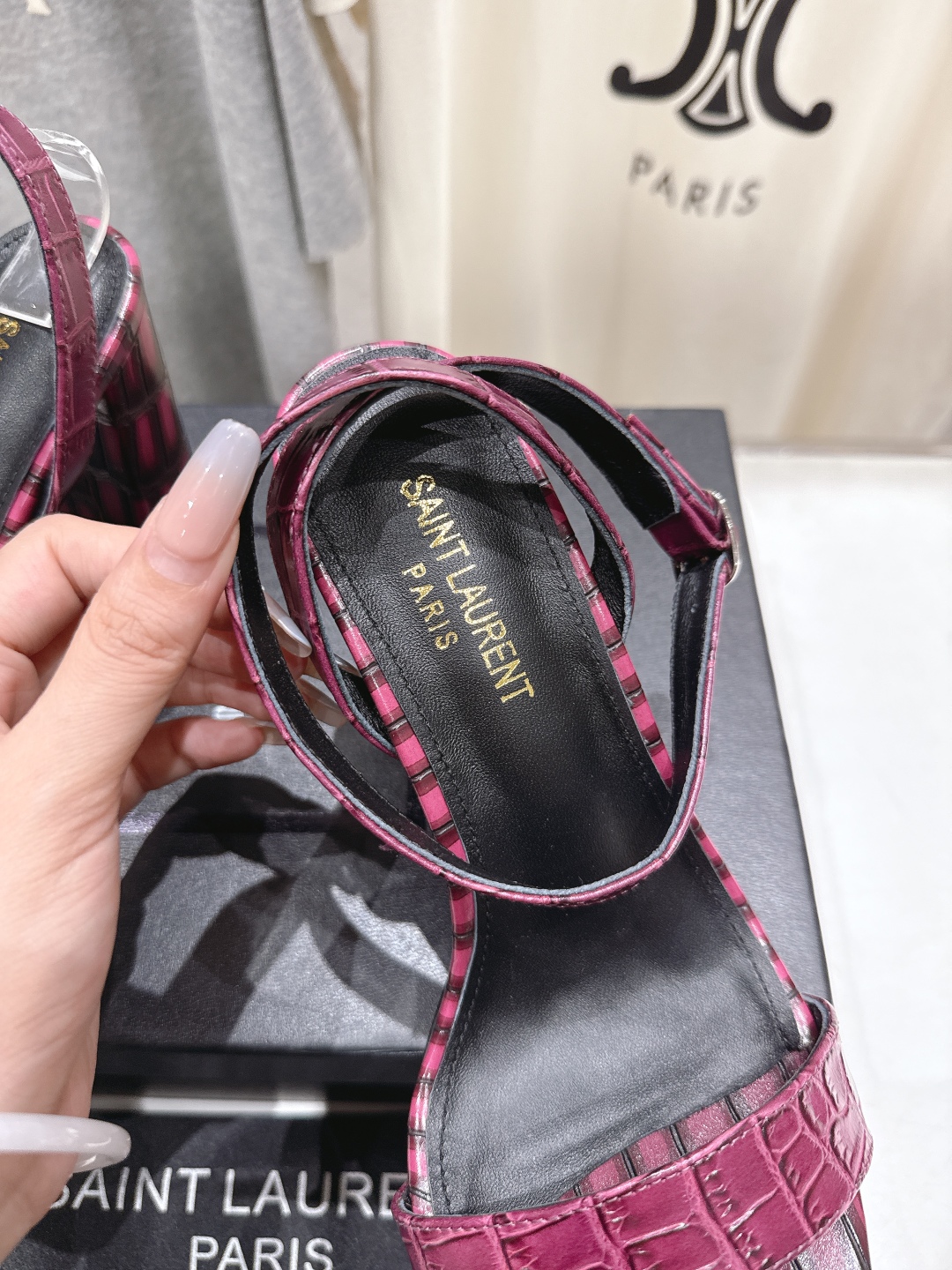 高版本出厂
 SAINT LAURENT～圣罗兰ysl 25ss夏季全新走秀款高跟鞋凉鞋·全新鞋型

唯