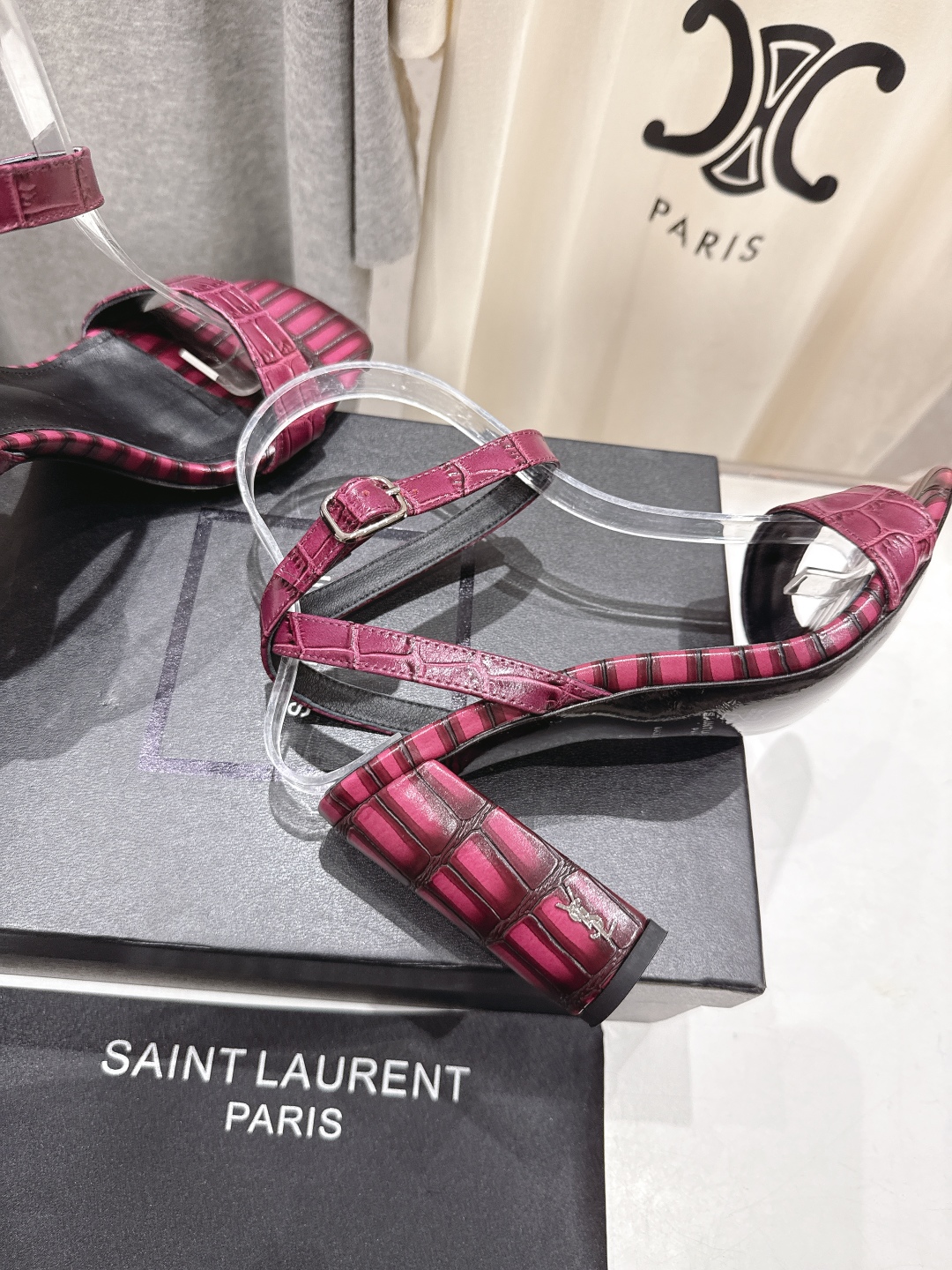 高版本出厂
 SAINT LAURENT～圣罗兰ysl 25ss夏季全新走秀款高跟鞋凉鞋·全新鞋型

唯