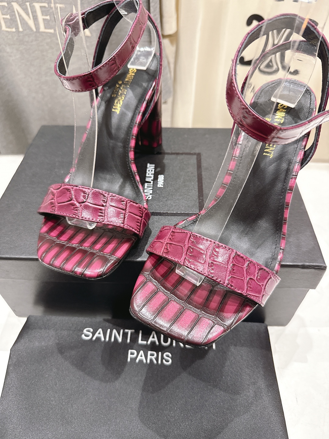 高版本出厂
 SAINT LAURENT～圣罗兰ysl 25ss夏季全新走秀款高跟鞋凉鞋·全新鞋型

唯