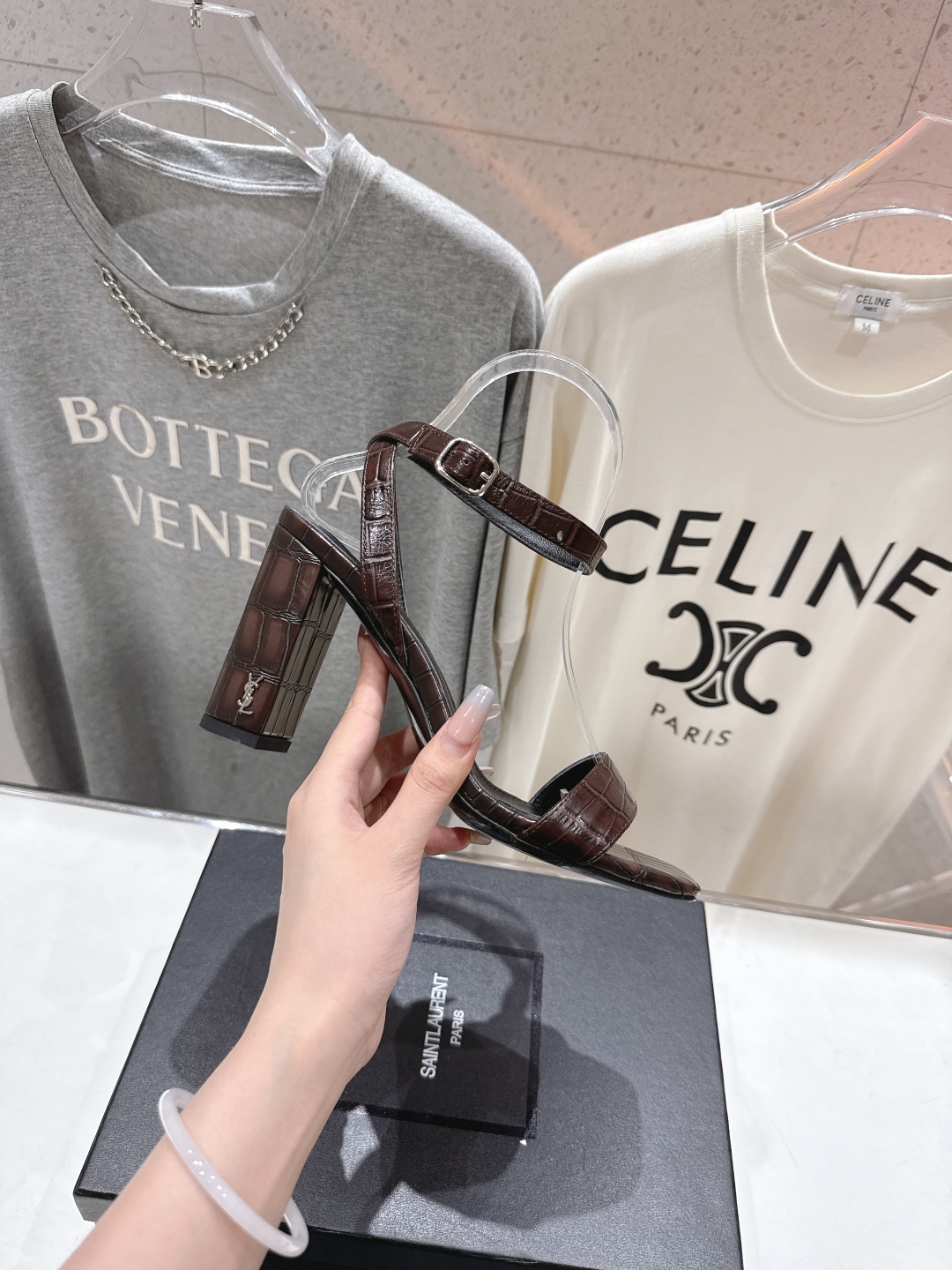 高版本出厂
 SAINT LAURENT～圣罗兰ysl 25ss夏季全新走秀款高跟鞋凉鞋·全新鞋型

唯