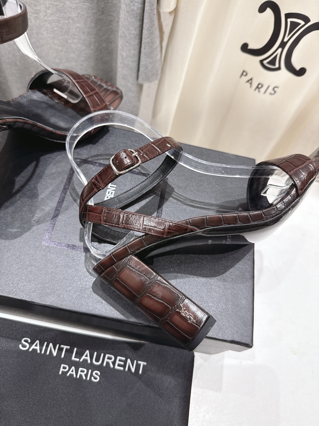 高版本出厂
 SAINT LAURENT～圣罗兰ysl 25ss夏季全新走秀款高跟鞋凉鞋·全新鞋型

唯