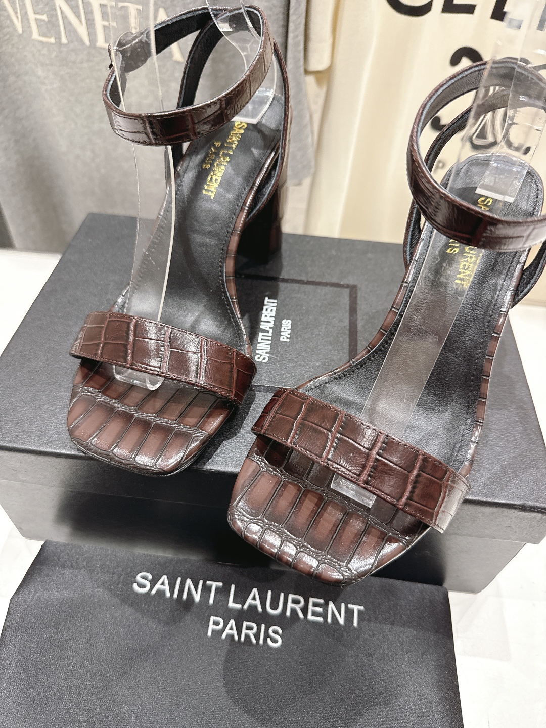 高版本出厂
 SAINT LAURENT～圣罗兰ysl 25ss夏季全新走秀款高跟鞋凉鞋·全新鞋型

唯