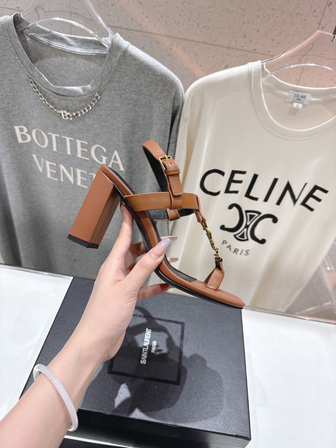 高版本出厂
 SAINT LAURENT～圣罗兰ysl 25ss夏季全新走秀款高跟鞋夹脚凉鞋·全新鞋型
