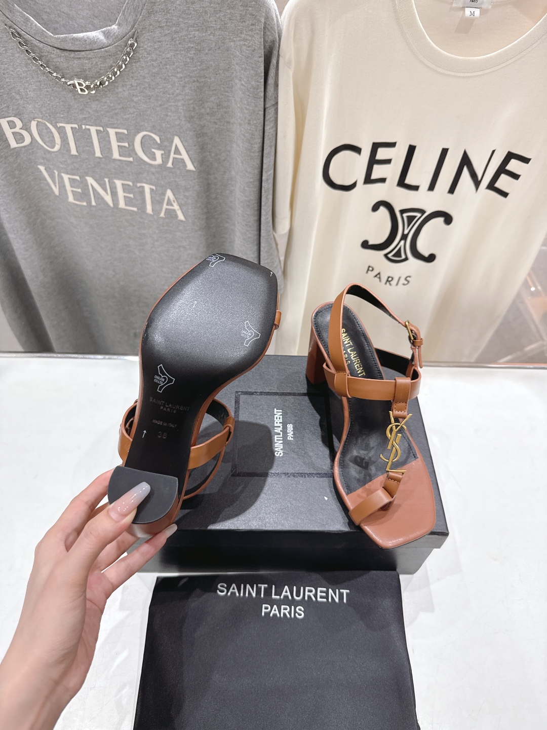 高版本出厂
 SAINT LAURENT～圣罗兰ysl 25ss夏季全新走秀款高跟鞋夹脚凉鞋·全新鞋型
