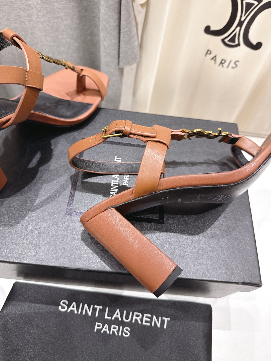 高版本出厂
 SAINT LAURENT～圣罗兰ysl 25ss夏季全新走秀款高跟鞋夹脚凉鞋·全新鞋型
