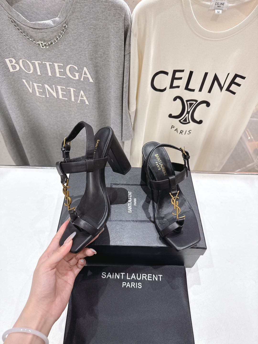 高版本出厂
 SAINT LAURENT～圣罗兰ysl 25ss夏季全新走秀款高跟鞋夹脚凉鞋·全新鞋型
