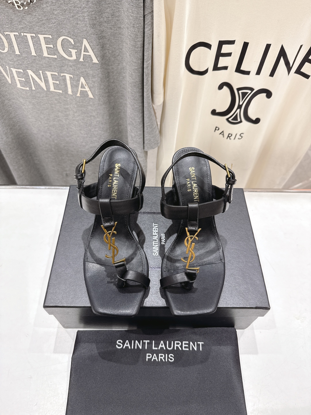高版本出厂
 SAINT LAURENT～圣罗兰ysl 25ss夏季全新走秀款高跟鞋夹脚凉鞋·全新鞋型
