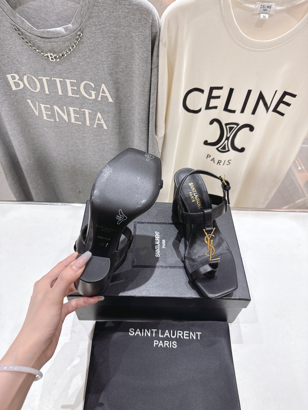 高版本出厂
 SAINT LAURENT～圣罗兰ysl 25ss夏季全新走秀款高跟鞋夹脚凉鞋·全新鞋型
