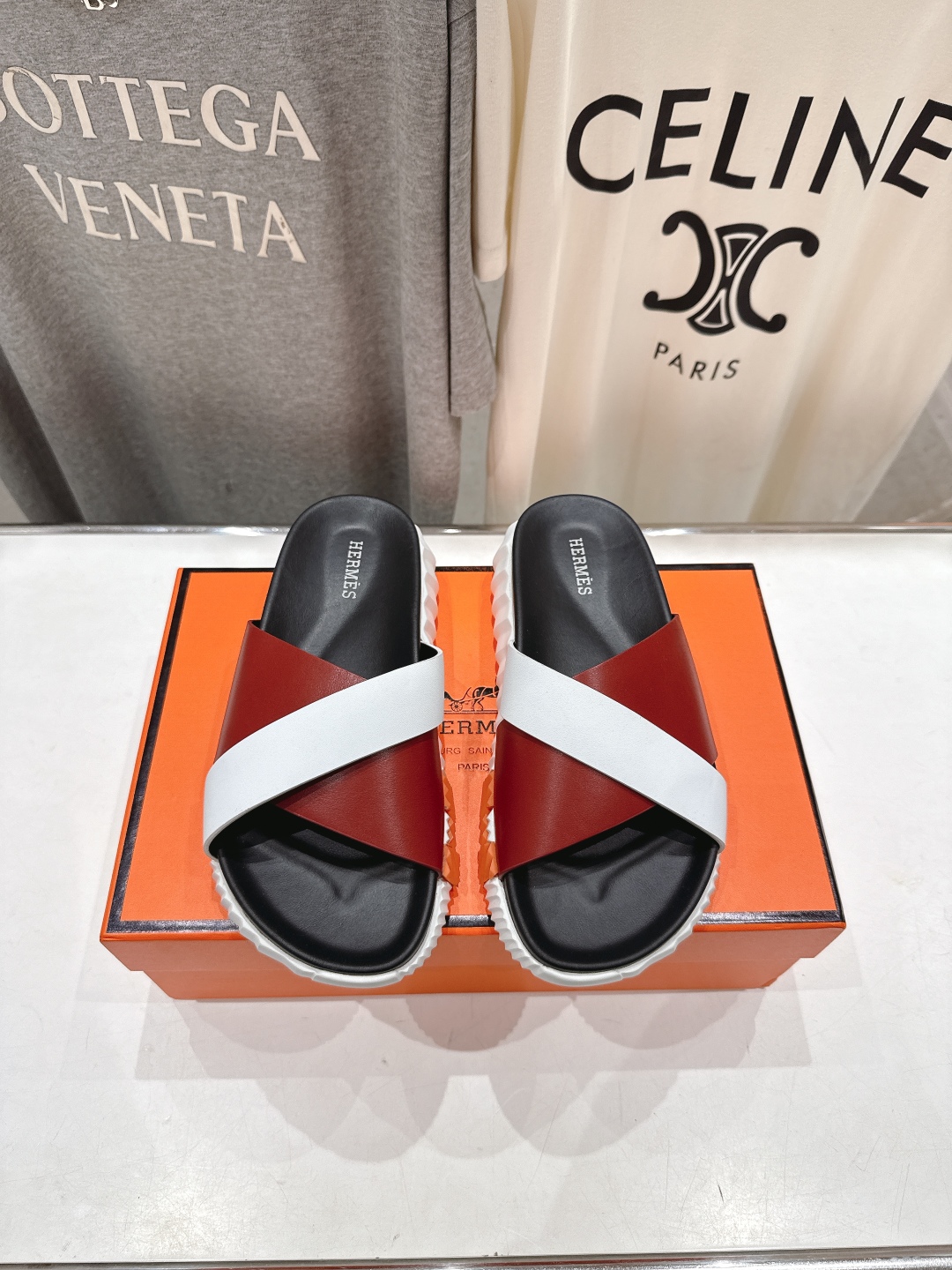 高版本出厂 情侣款
   Hermes/爱马仕H家2025ssF023夏季凉拖系列经典款鞋型情侣款凉鞋拖