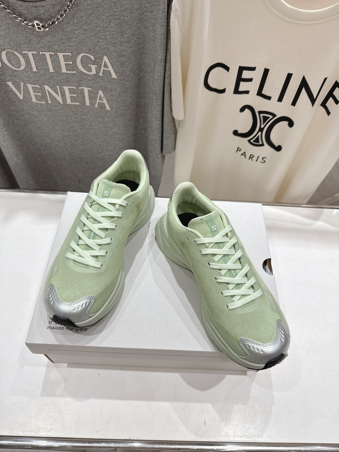 高版本出厂  情侣款
 Salomon萨洛蒙～2025ss最新款休闲运动鞋厚底登山德比鞋跑步鞋
搭配Sa