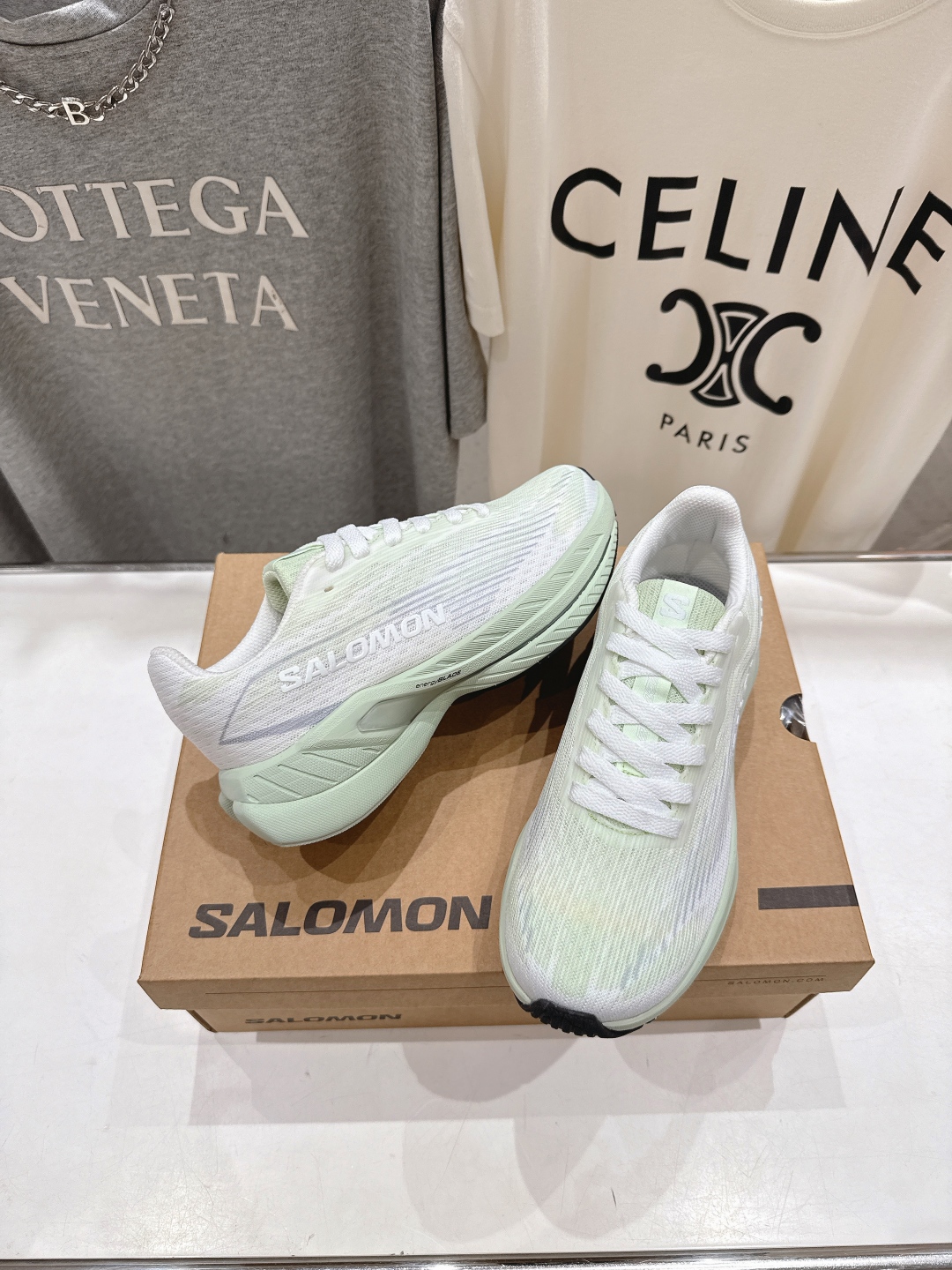 高版本出厂  情侣款
 Salomon萨洛蒙～2025ss最新款休闲运动鞋厚底登山德比鞋跑步鞋
搭配Sa