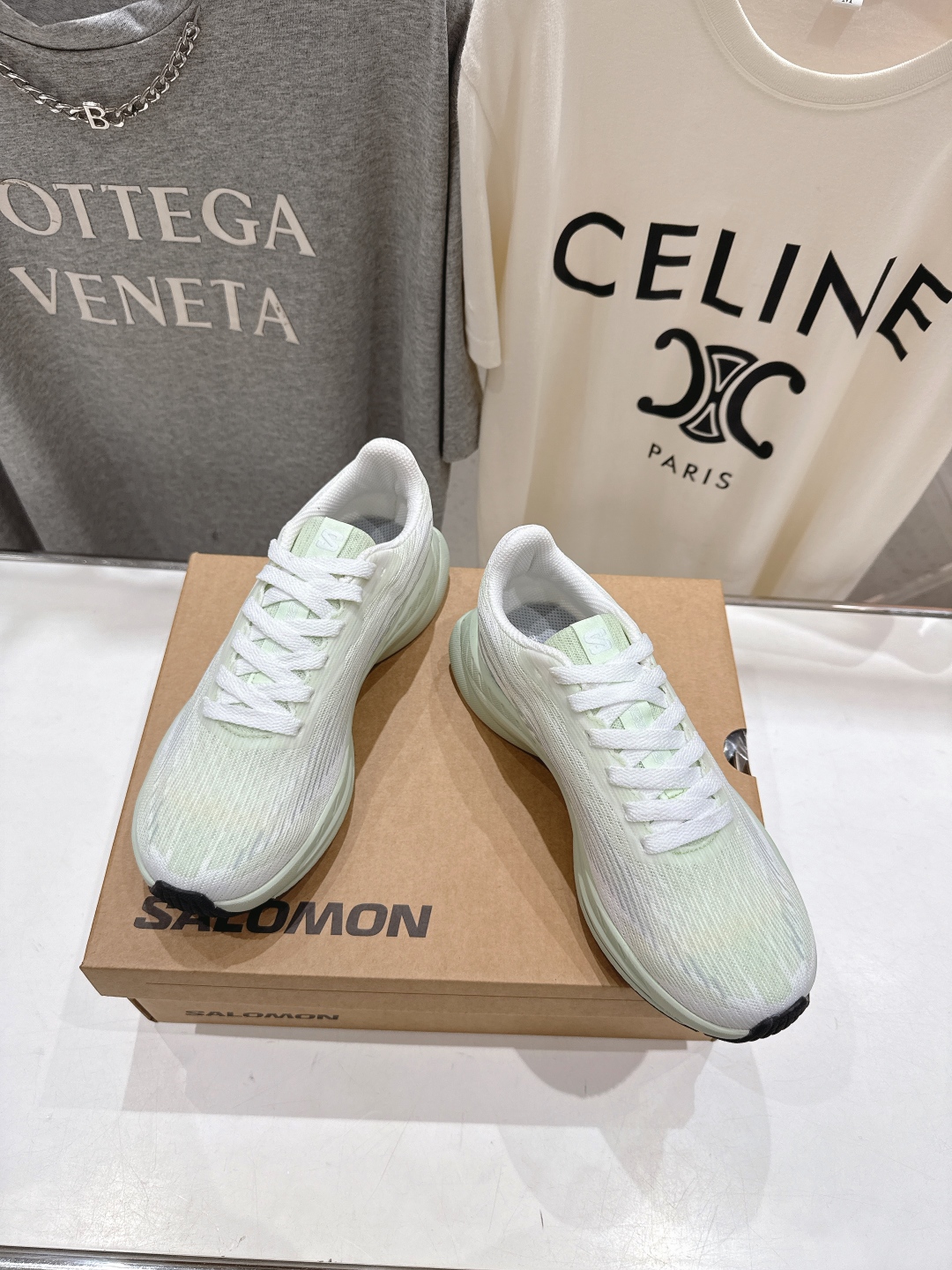 高版本出厂  情侣款
 Salomon萨洛蒙～2025ss最新款休闲运动鞋厚底登山德比鞋跑步鞋
搭配Sa