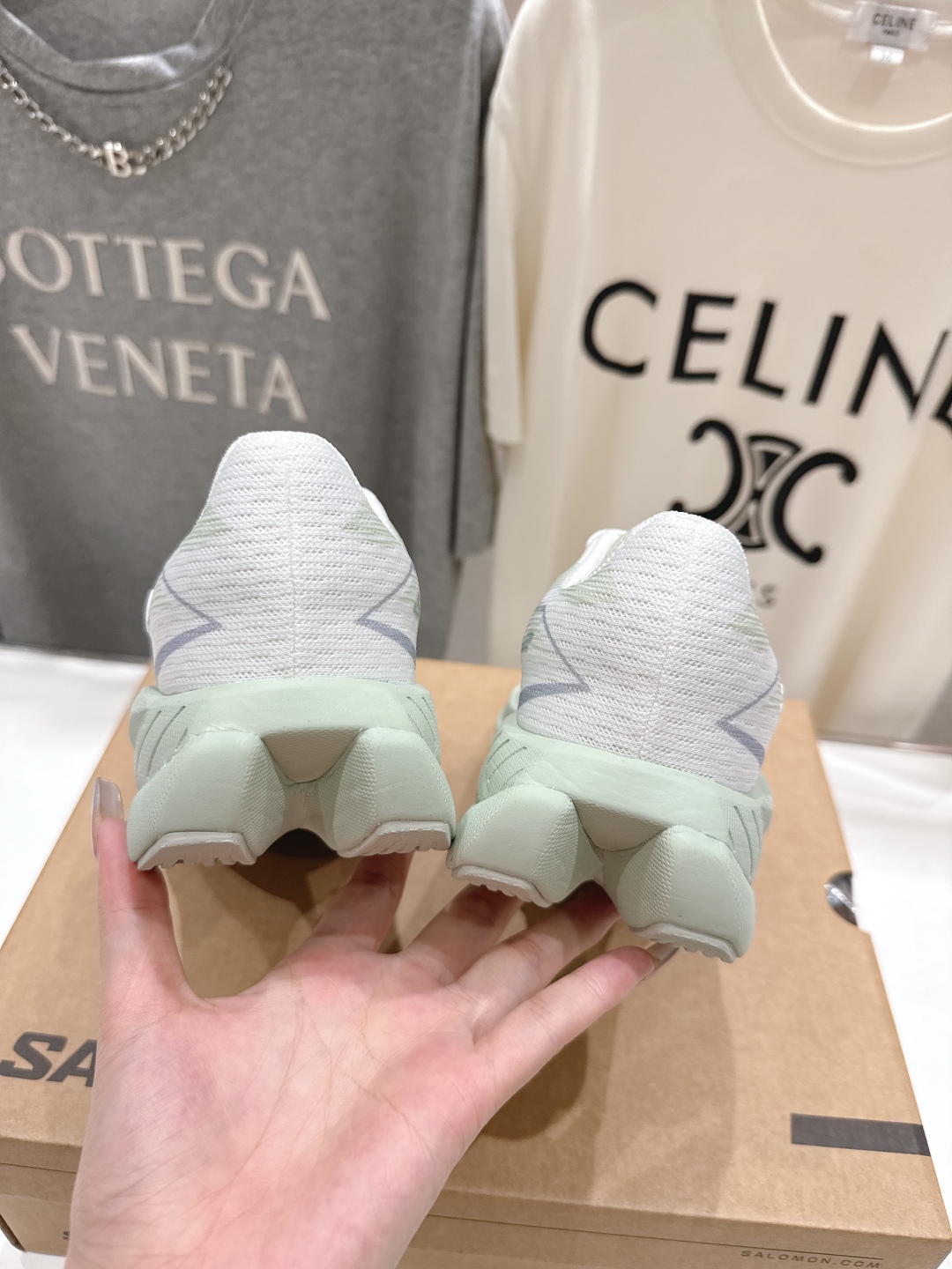 高版本出厂  情侣款
 Salomon萨洛蒙～2025ss最新款休闲运动鞋厚底登山德比鞋跑步鞋
搭配Sa