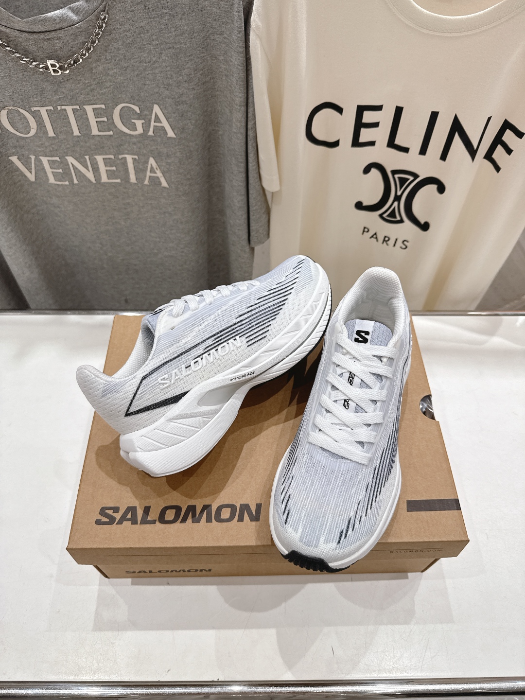 高版本出厂  情侣款
 Salomon萨洛蒙～2025ss最新款休闲运动鞋厚底登山德比鞋跑步鞋
搭配Sa