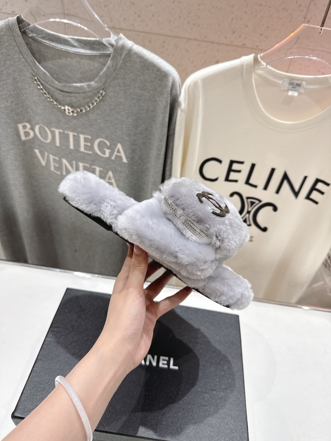 高版本出厂
 官网同步.新品毛拖/顶级版本CHANEL*小香2025ss独家爆款系列毛毛拖鞋！秋冬宝藏时