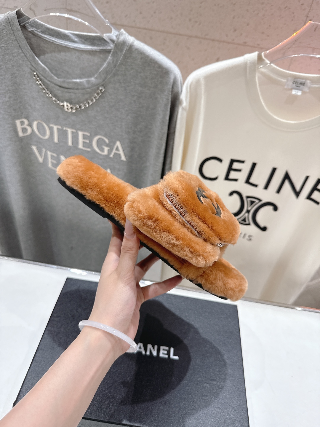高版本出厂
 官网同步.新品毛拖/顶级版本CHANEL*小香2025ss独家爆款系列毛毛拖鞋！秋冬宝藏时