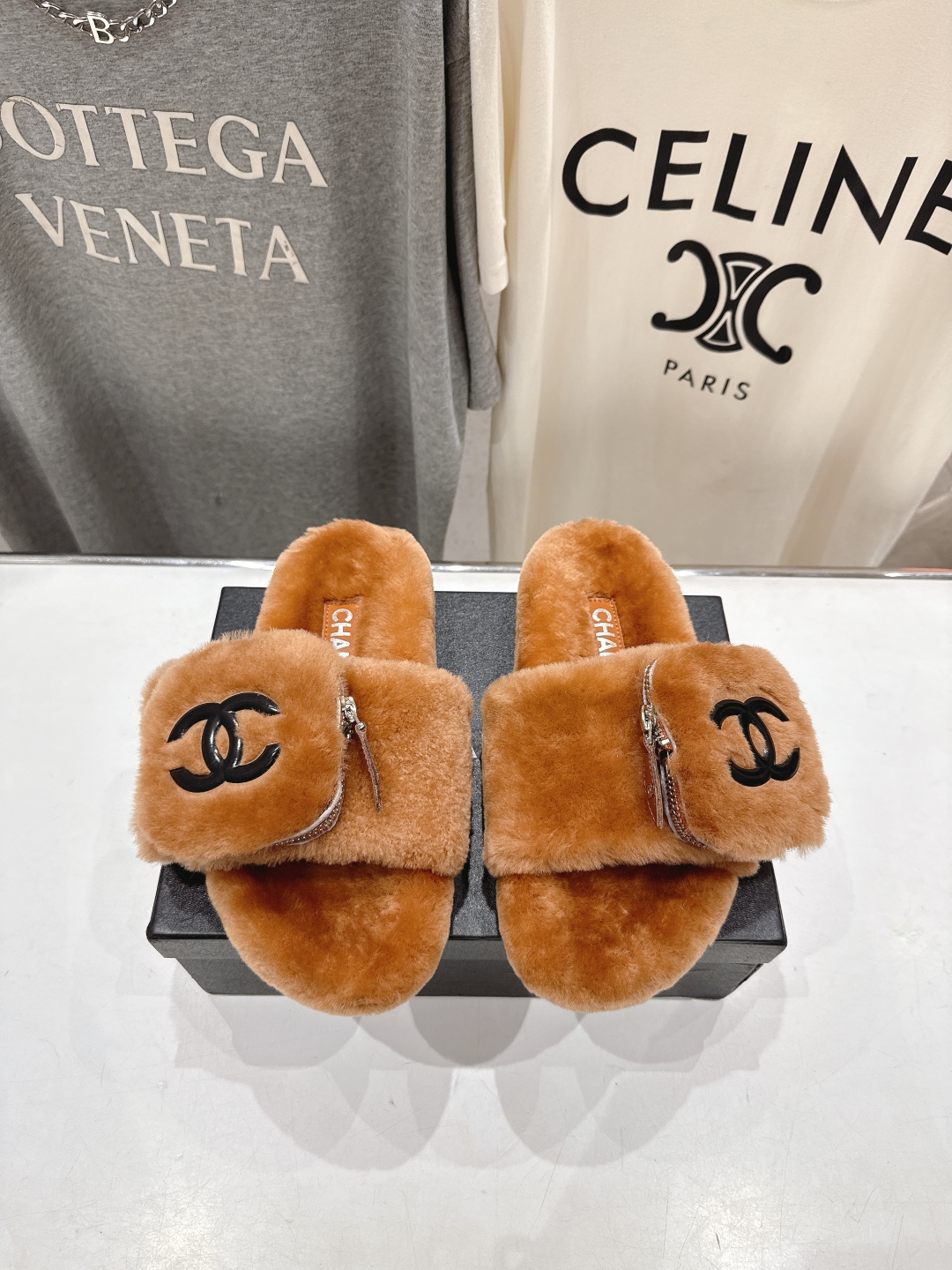 高版本出厂
 官网同步.新品毛拖/顶级版本CHANEL*小香2025ss独家爆款系列毛毛拖鞋！秋冬宝藏时