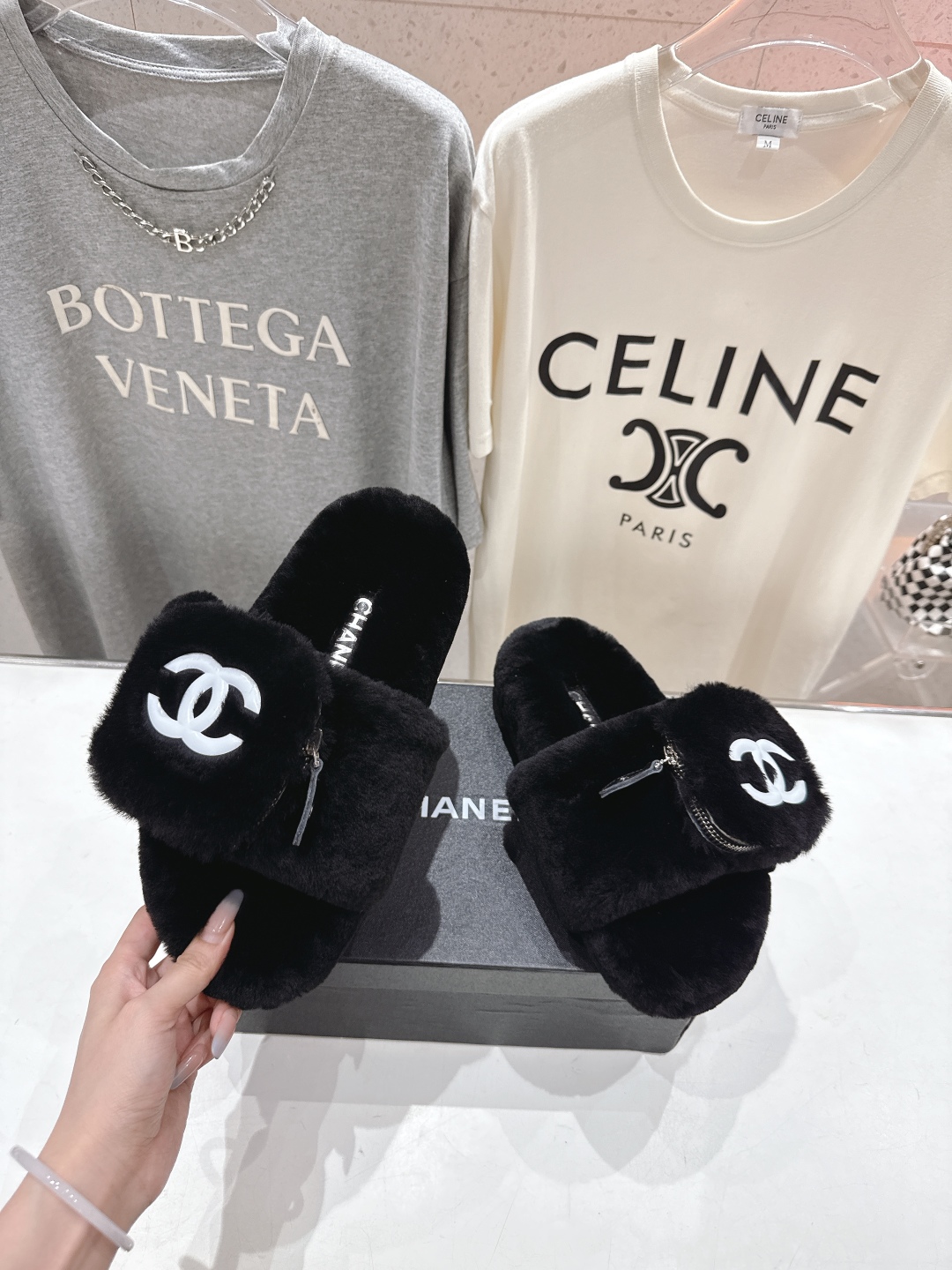 高版本出厂
 官网同步.新品毛拖/顶级版本CHANEL*小香2025ss独家爆款系列毛毛拖鞋！秋冬宝藏时