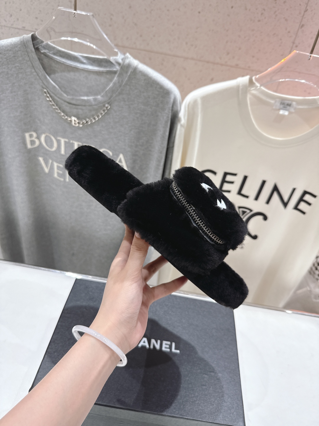 高版本出厂
 官网同步.新品毛拖/顶级版本CHANEL*小香2025ss独家爆款系列毛毛拖鞋！秋冬宝藏时