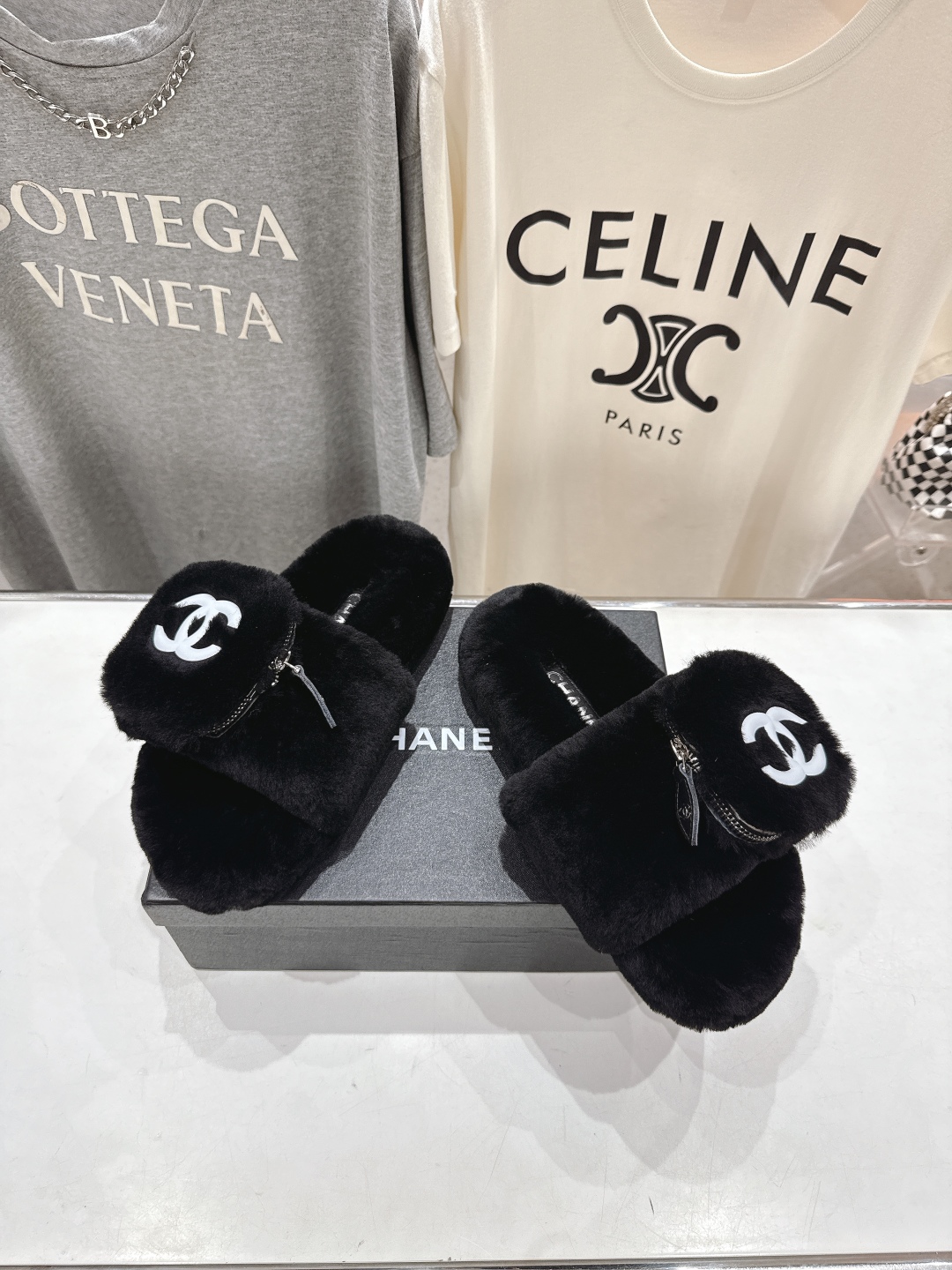 高版本出厂
 官网同步.新品毛拖/顶级版本CHANEL*小香2025ss独家爆款系列毛毛拖鞋！秋冬宝藏时
