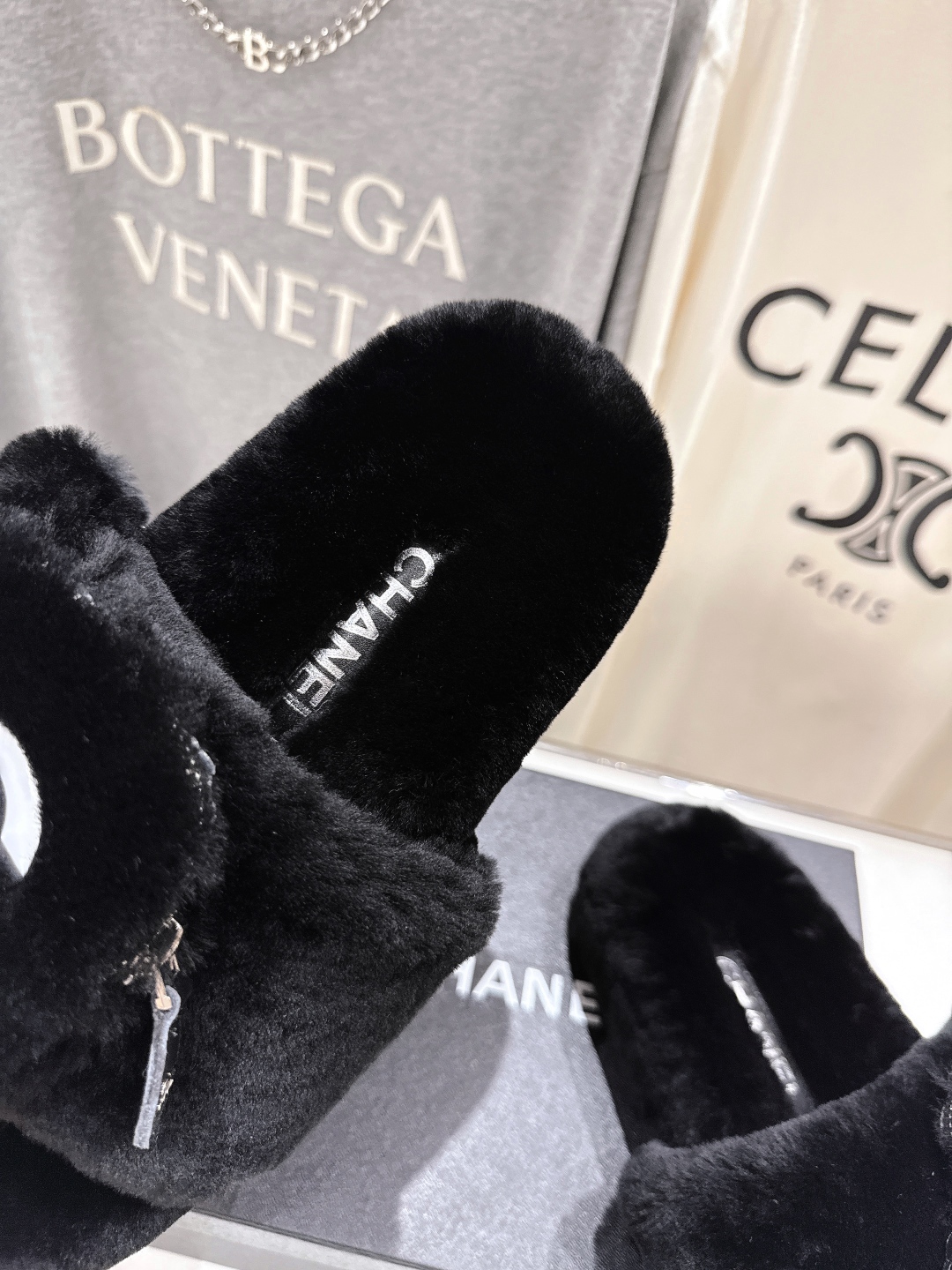 高版本出厂
 官网同步.新品毛拖/顶级版本CHANEL*小香2025ss独家爆款系列毛毛拖鞋！秋冬宝藏时