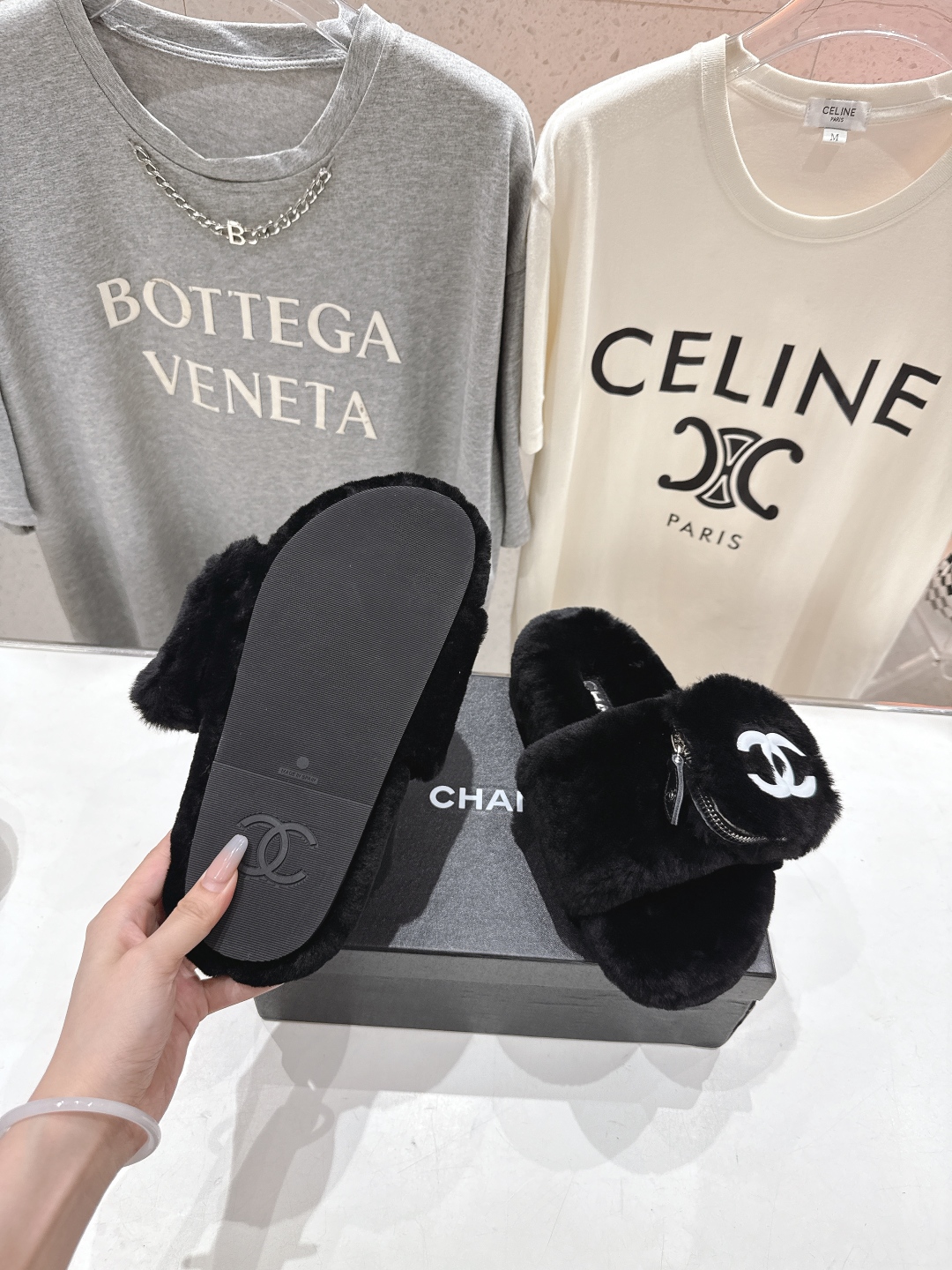 高版本出厂
 官网同步.新品毛拖/顶级版本CHANEL*小香2025ss独家爆款系列毛毛拖鞋！秋冬宝藏时