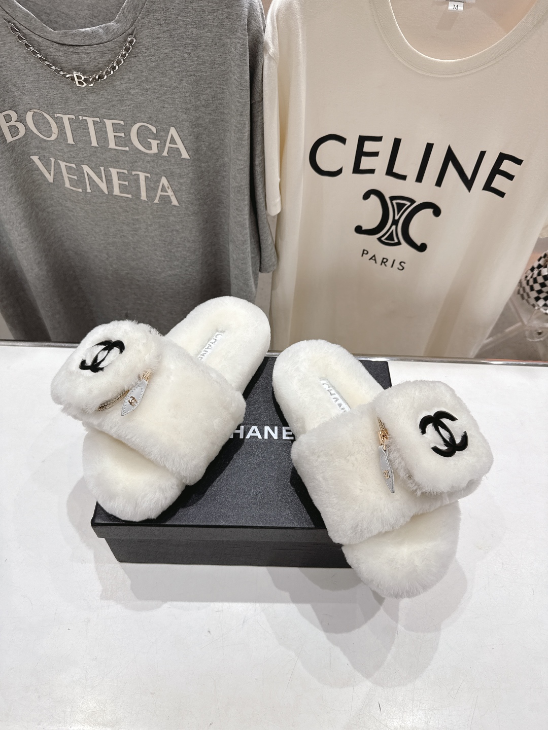 高版本出厂
 官网同步.新品毛拖/顶级版本CHANEL*小香2025ss独家爆款系列毛毛拖鞋！秋冬宝藏时
