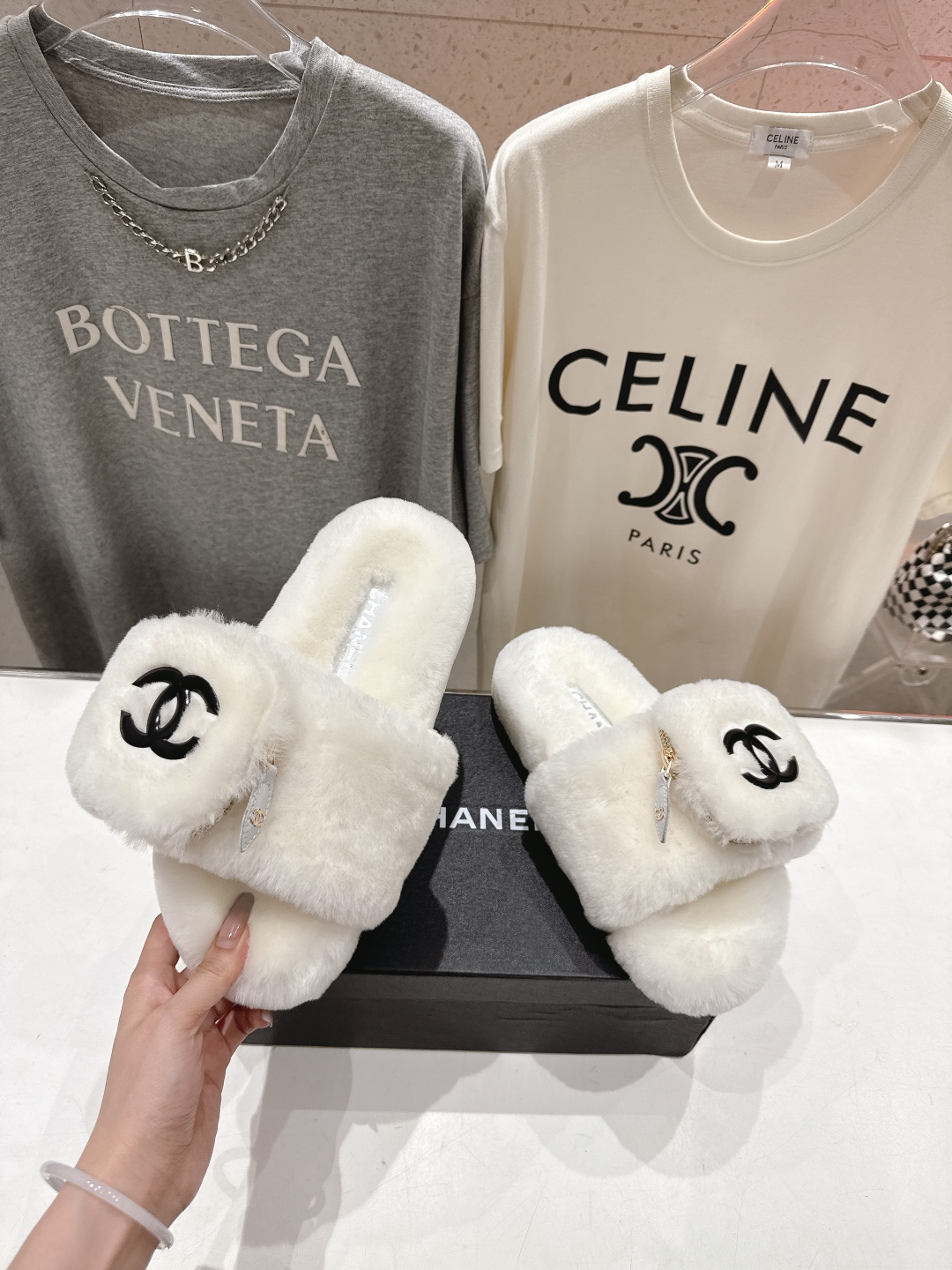 高版本出厂
 官网同步.新品毛拖/顶级版本CHANEL*小香2025ss独家爆款系列毛毛拖鞋！秋冬宝藏时
