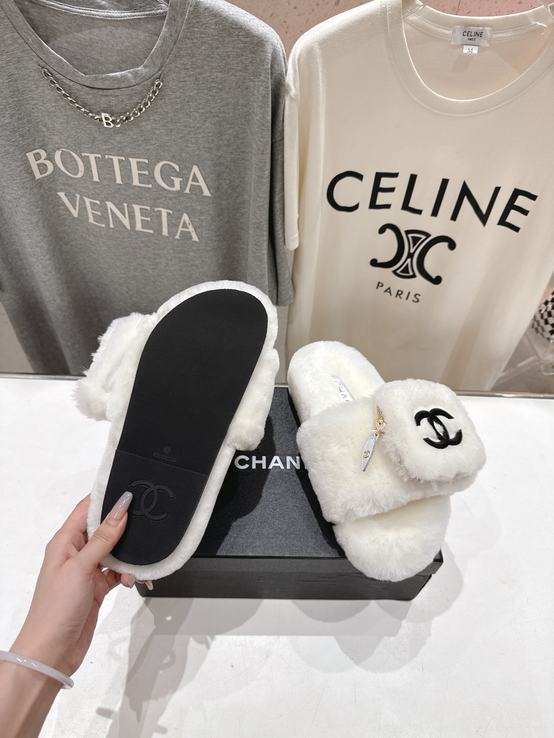 高版本出厂
 官网同步.新品毛拖/顶级版本CHANEL*小香2025ss独家爆款系列毛毛拖鞋！秋冬宝藏时