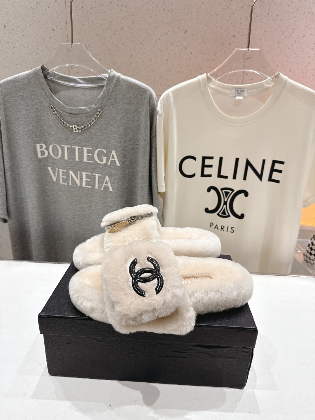 高版本出厂
 官网同步.新品毛拖/顶级版本CHANEL*小香2025ss独家爆款系列毛毛拖鞋！秋冬宝藏时
