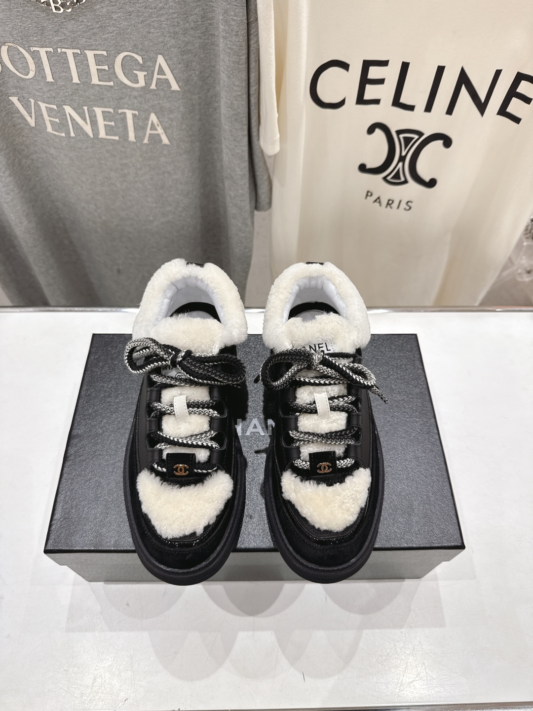 高版本出厂  
  Chanel*小香 2025ss新款系带熊猫鞋休闲鞋小白鞋运动鞋  饼干鞋
顶级版本