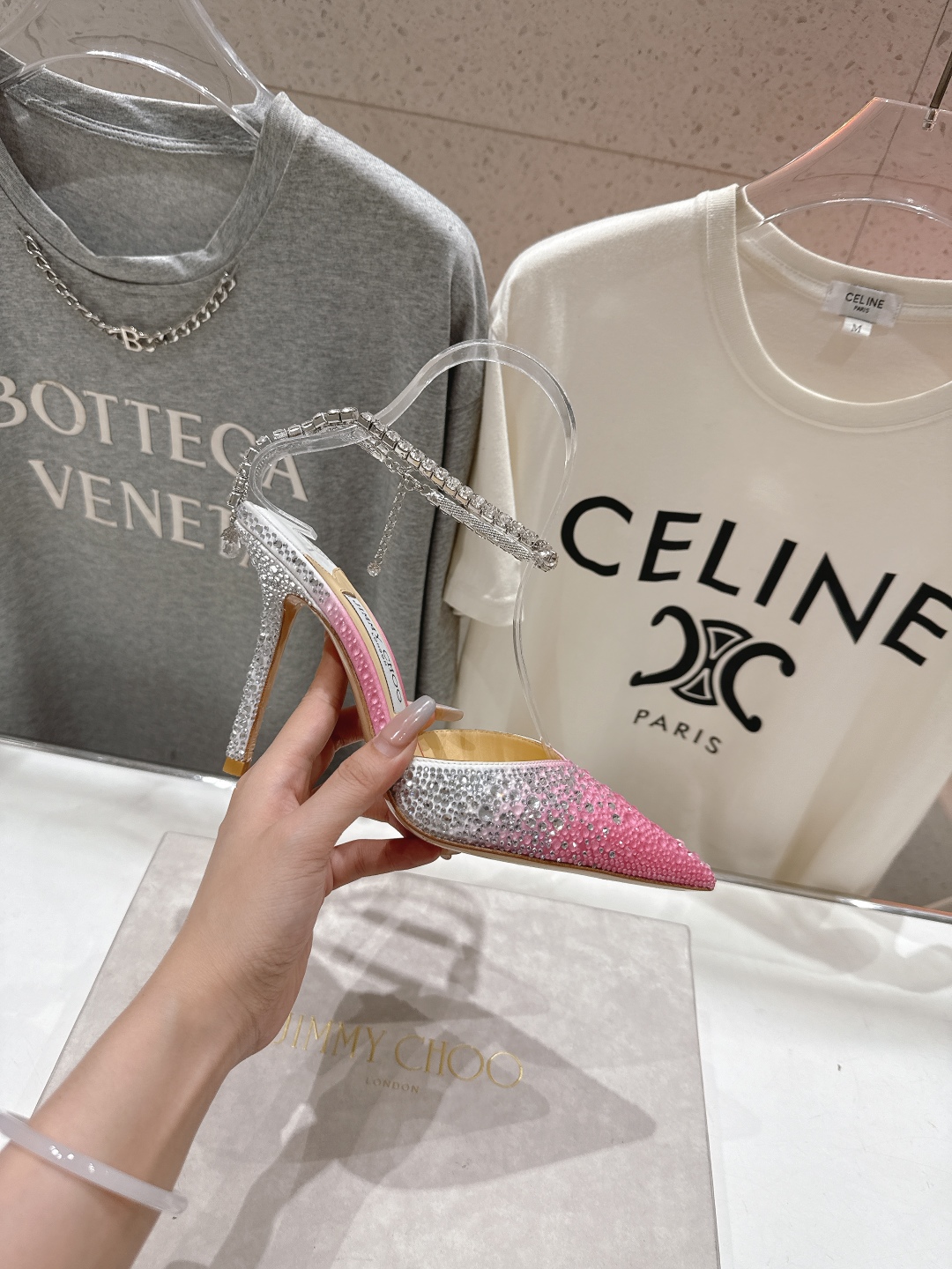 高版本出厂
  JIMMY CHOO*｜JC/吉米周2025ss夏季新款烫钻高跟凉鞋

原版套楦，完美的