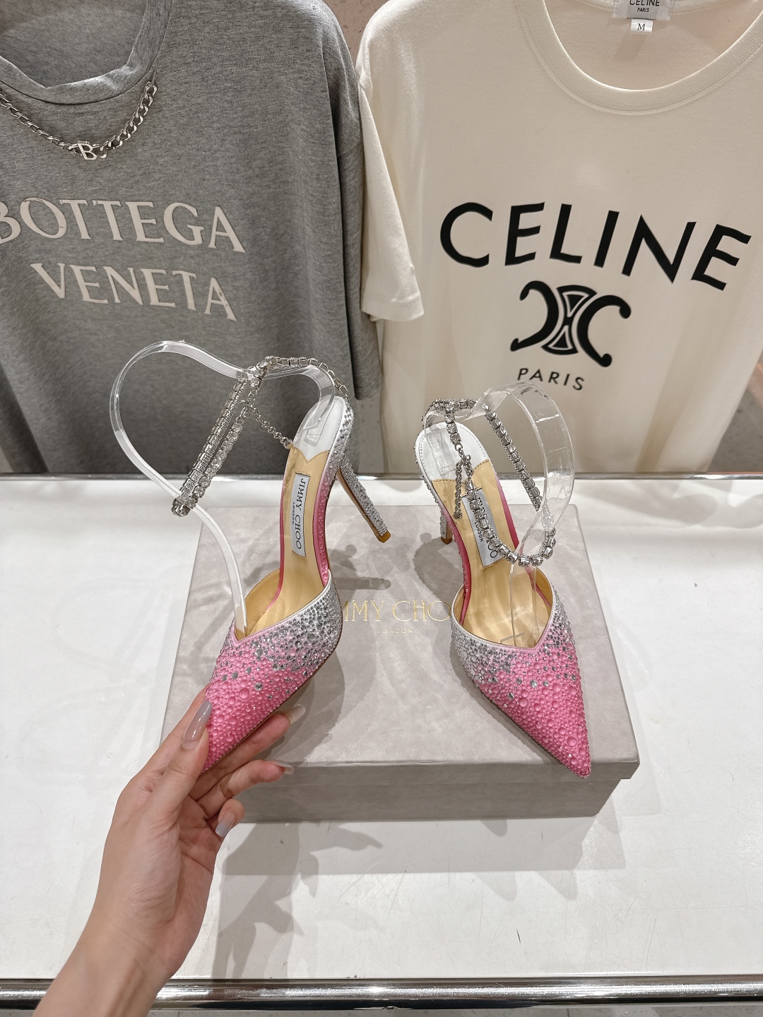 高版本出厂
  JIMMY CHOO*｜JC/吉米周2025ss夏季新款烫钻高跟凉鞋

原版套楦，完美的