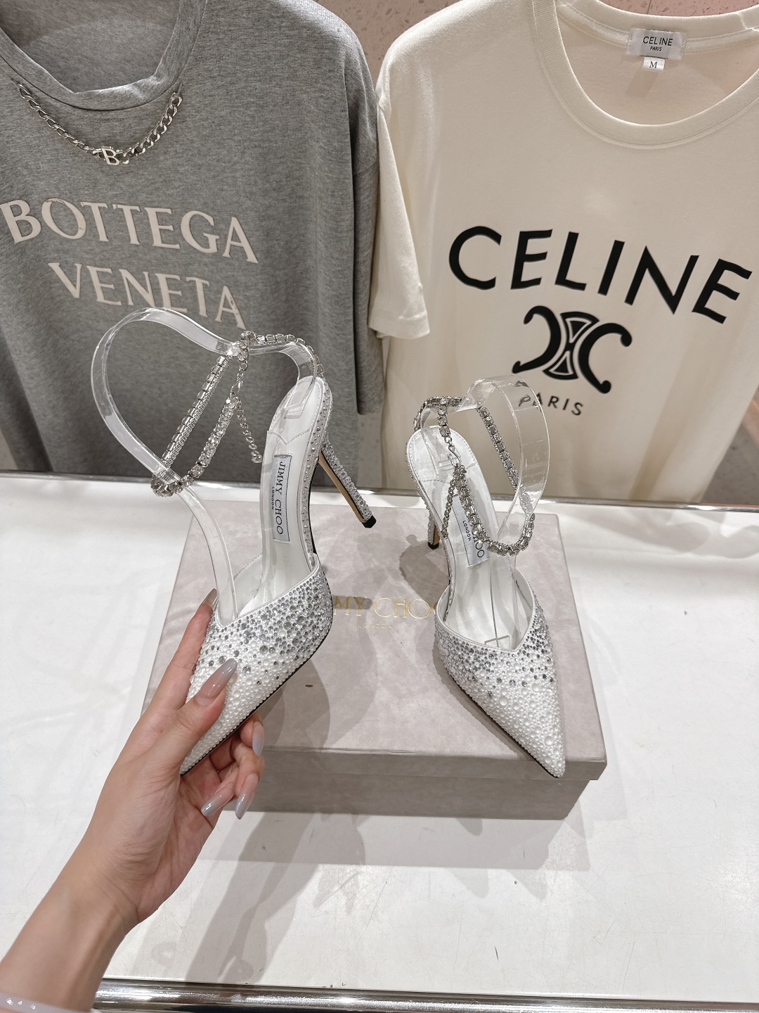 高版本出厂
  JIMMY CHOO*｜JC/吉米周2025ss夏季新款烫钻高跟凉鞋

原版套楦，完美的