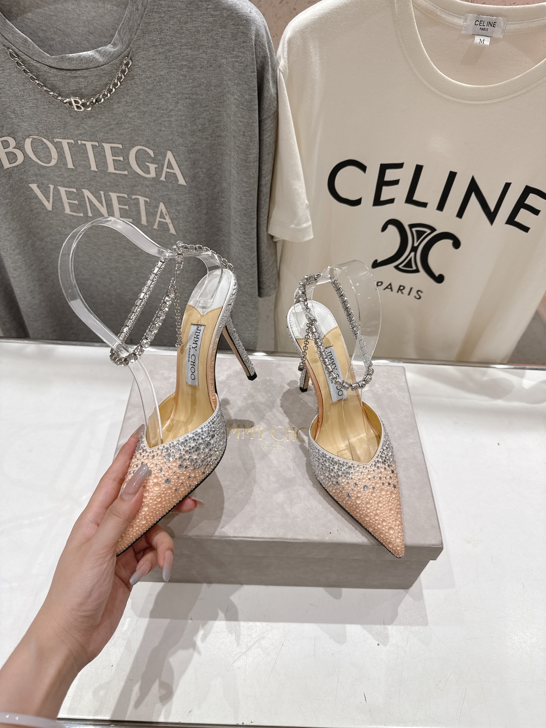 高版本出厂
  JIMMY CHOO*｜JC/吉米周2025ss夏季新款烫钻高跟凉鞋

原版套楦，完美的