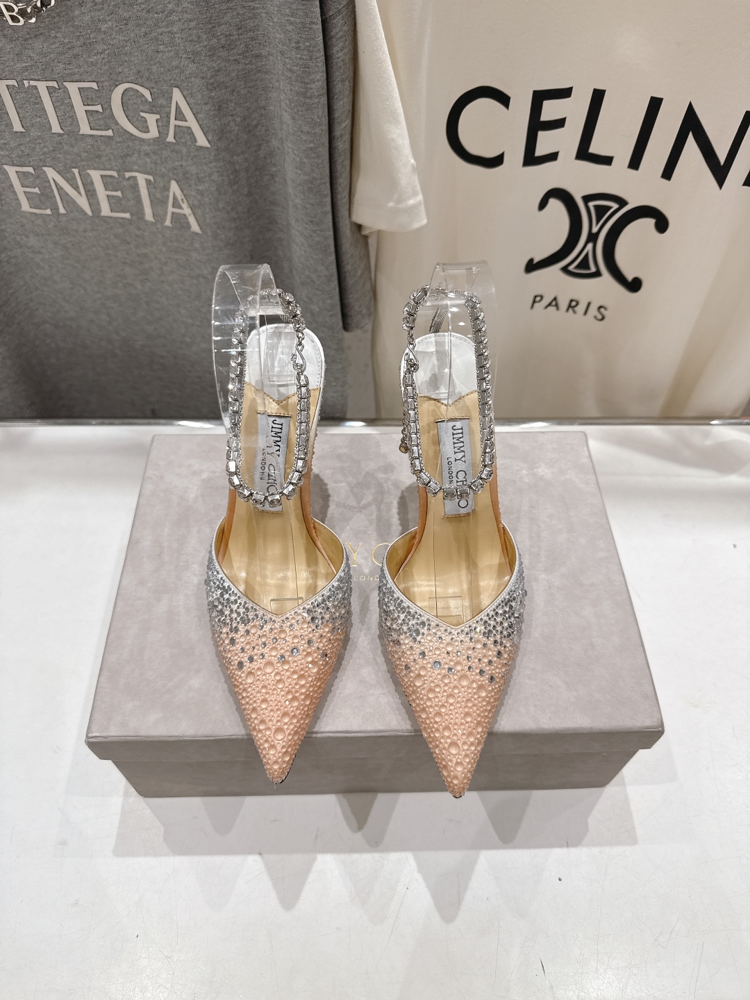 高版本出厂
  JIMMY CHOO*｜JC/吉米周2025ss夏季新款烫钻高跟凉鞋

原版套楦，完美的