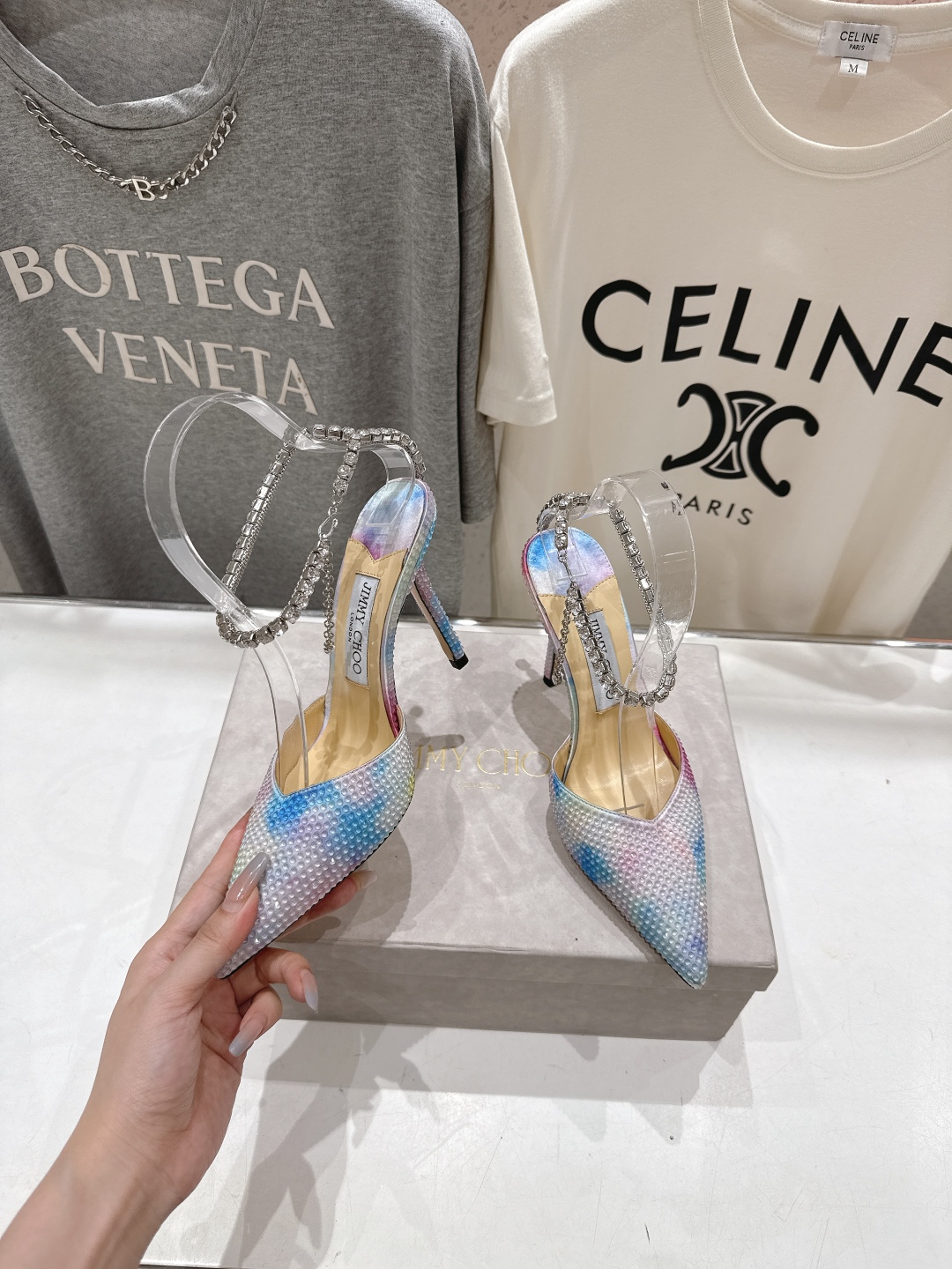 高版本出厂
  JIMMY CHOO*｜JC/吉米周2025ss夏季新款烫钻高跟凉鞋

原版套楦，完美的