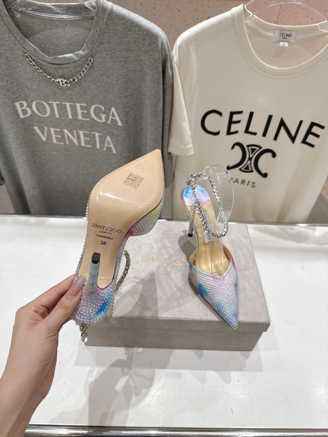 高版本出厂
  JIMMY CHOO*｜JC/吉米周2025ss夏季新款烫钻高跟凉鞋

原版套楦，完美的
