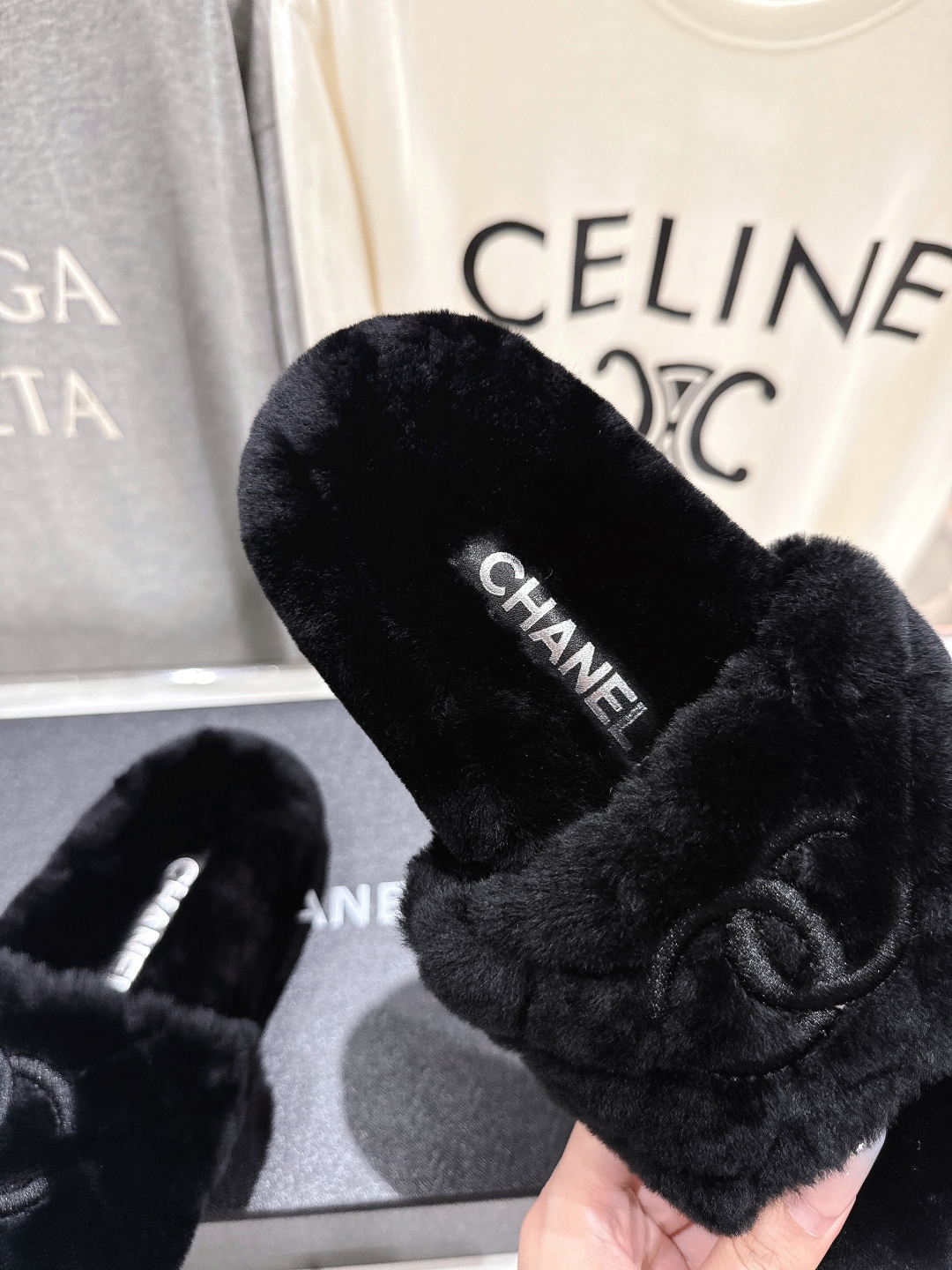 高版本出厂
 官网同步.新品毛拖/顶级版本CHANEL*小香2025ss独家爆款系列毛毛拖鞋！秋冬宝藏时