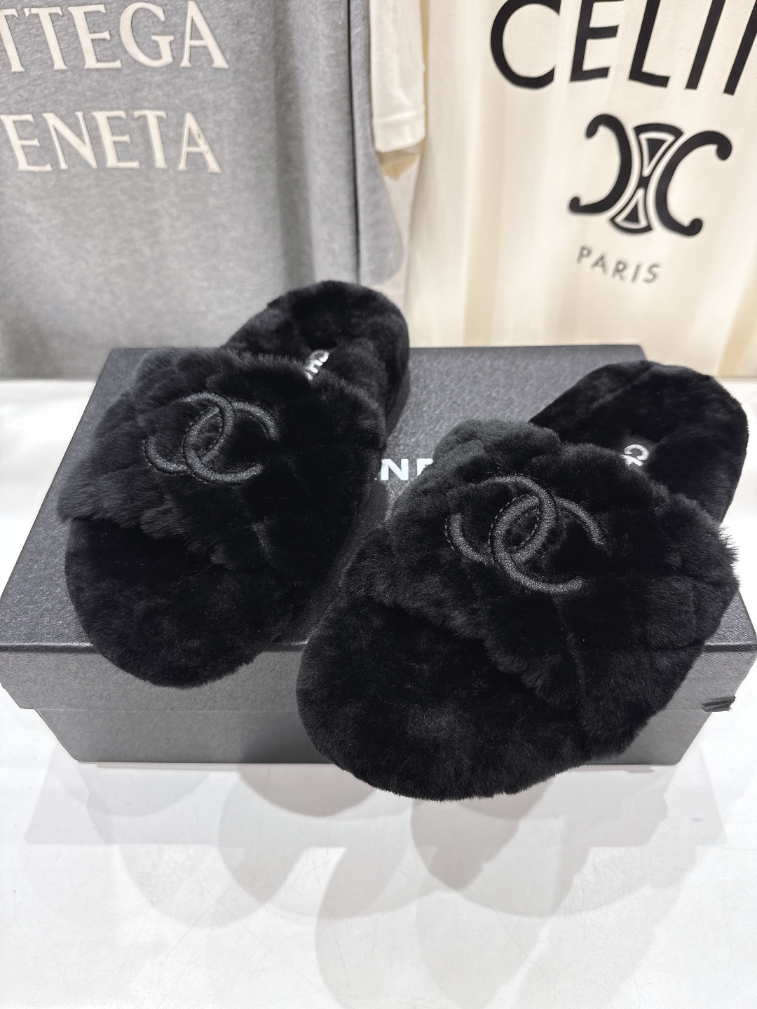 高版本出厂
 官网同步.新品毛拖/顶级版本CHANEL*小香2025ss独家爆款系列毛毛拖鞋！秋冬宝藏时