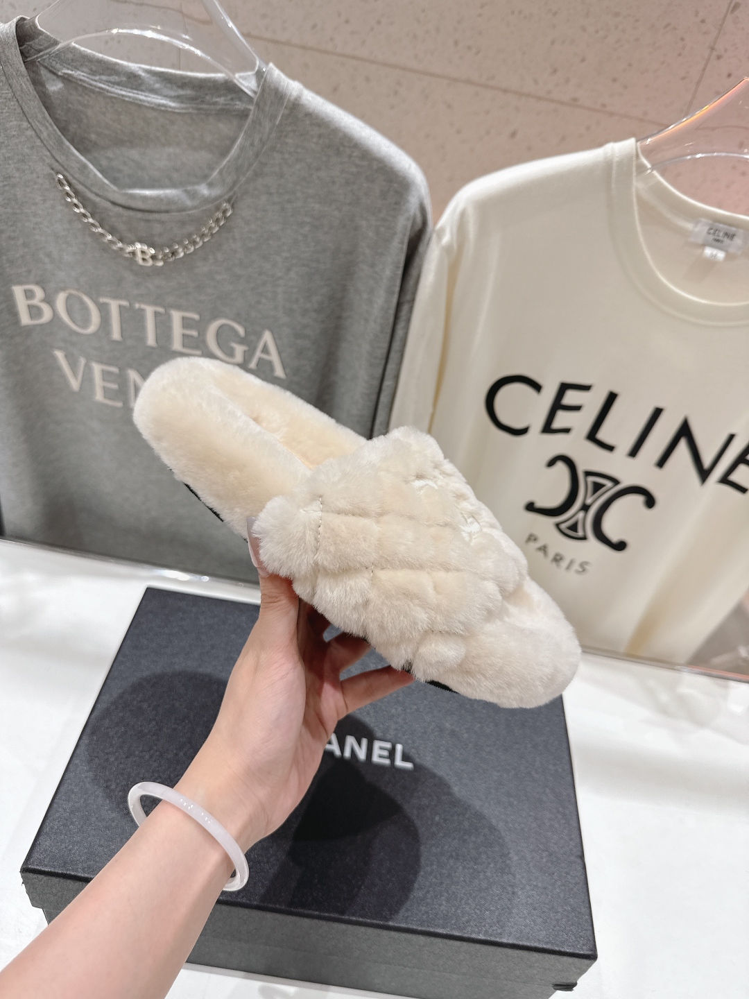 高版本出厂
 官网同步.新品毛拖/顶级版本CHANEL*小香2025ss独家爆款系列毛毛拖鞋！秋冬宝藏时