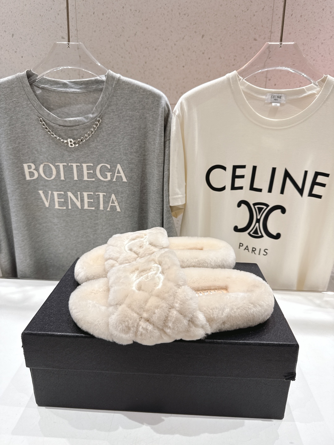 高版本出厂
 官网同步.新品毛拖/顶级版本CHANEL*小香2025ss独家爆款系列毛毛拖鞋！秋冬宝藏时