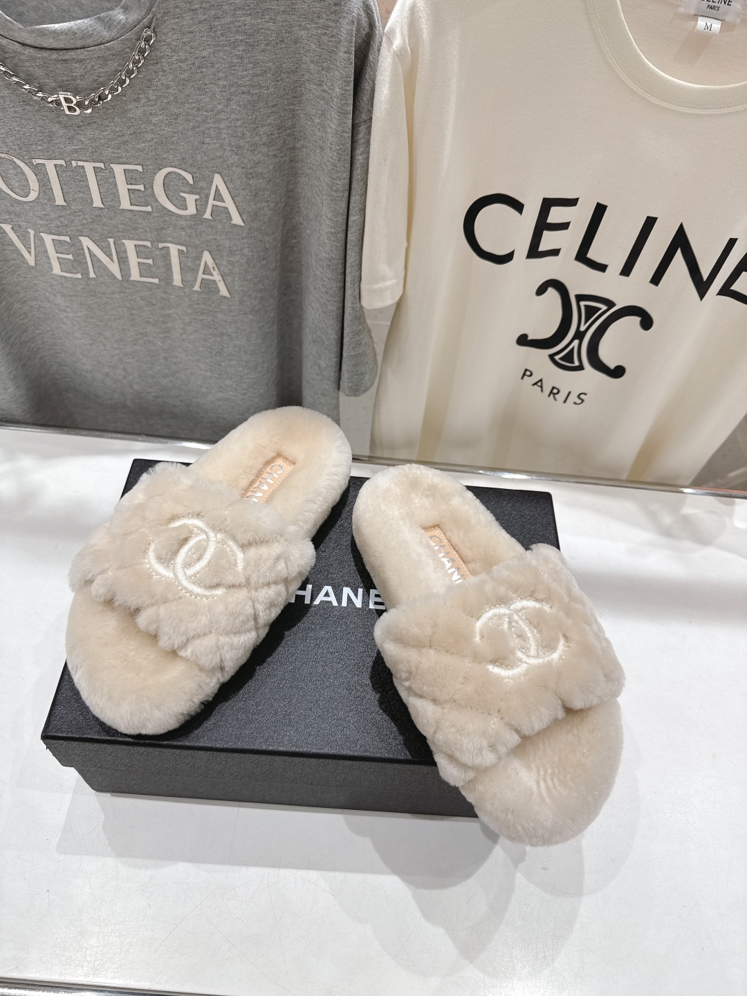 高版本出厂
 官网同步.新品毛拖/顶级版本CHANEL*小香2025ss独家爆款系列毛毛拖鞋！秋冬宝藏时