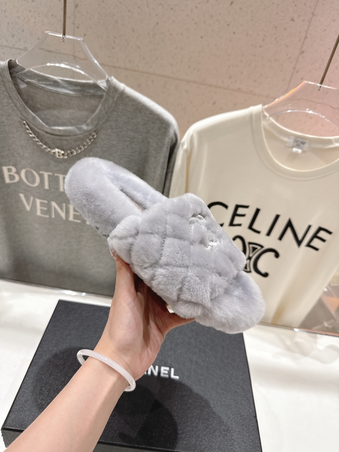 高版本出厂
 官网同步.新品毛拖/顶级版本CHANEL*小香2025ss独家爆款系列毛毛拖鞋！秋冬宝藏时